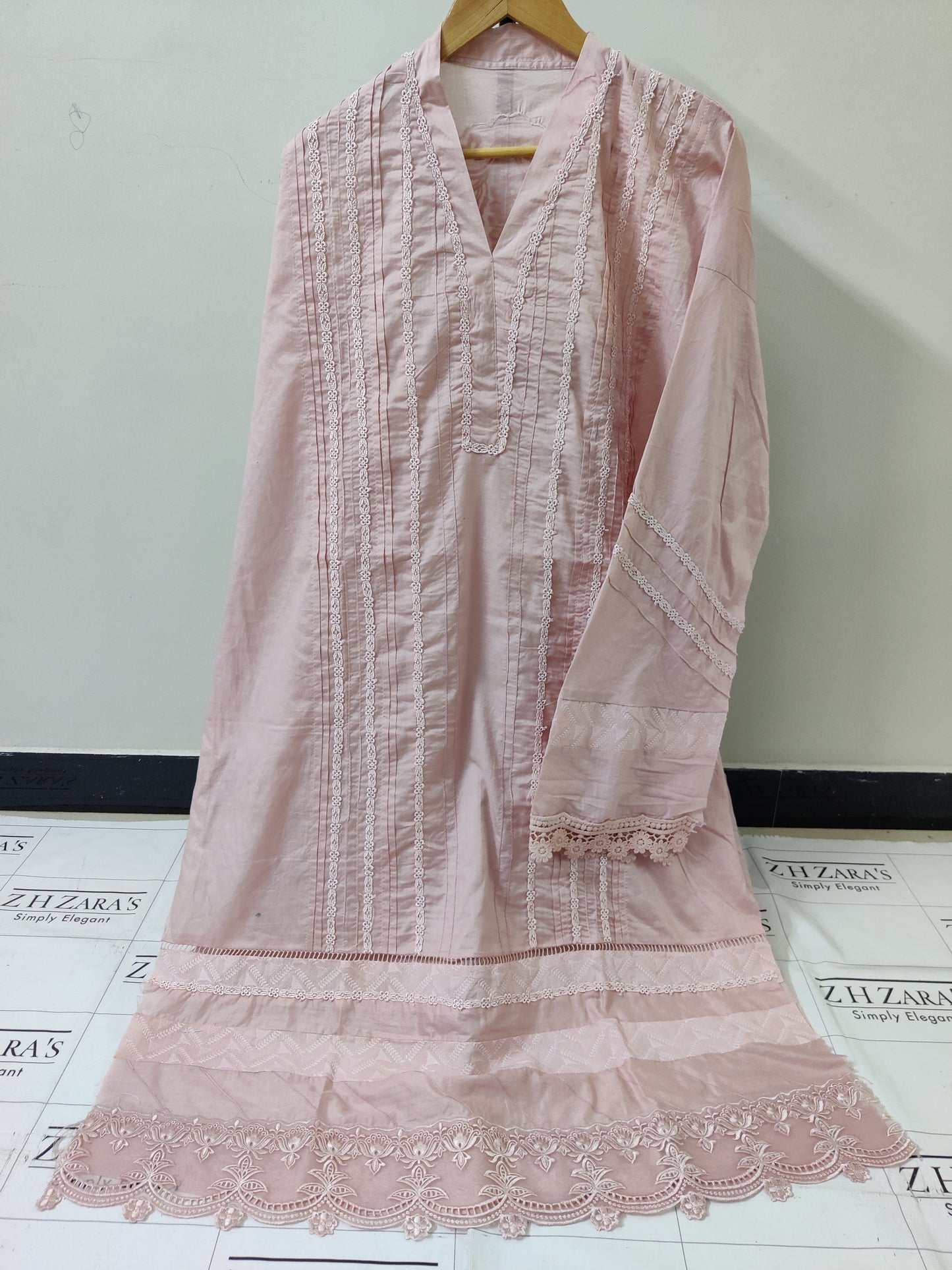 Nude Teapink Lawn 3d Cutwork Daman 3pc