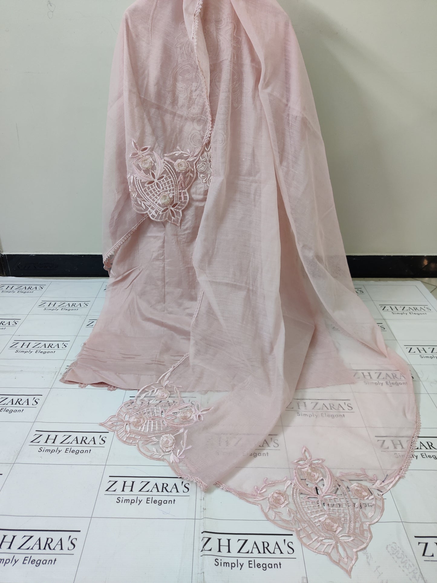 Nude Teapink Lawn 3d Cutwork Daman 3pc