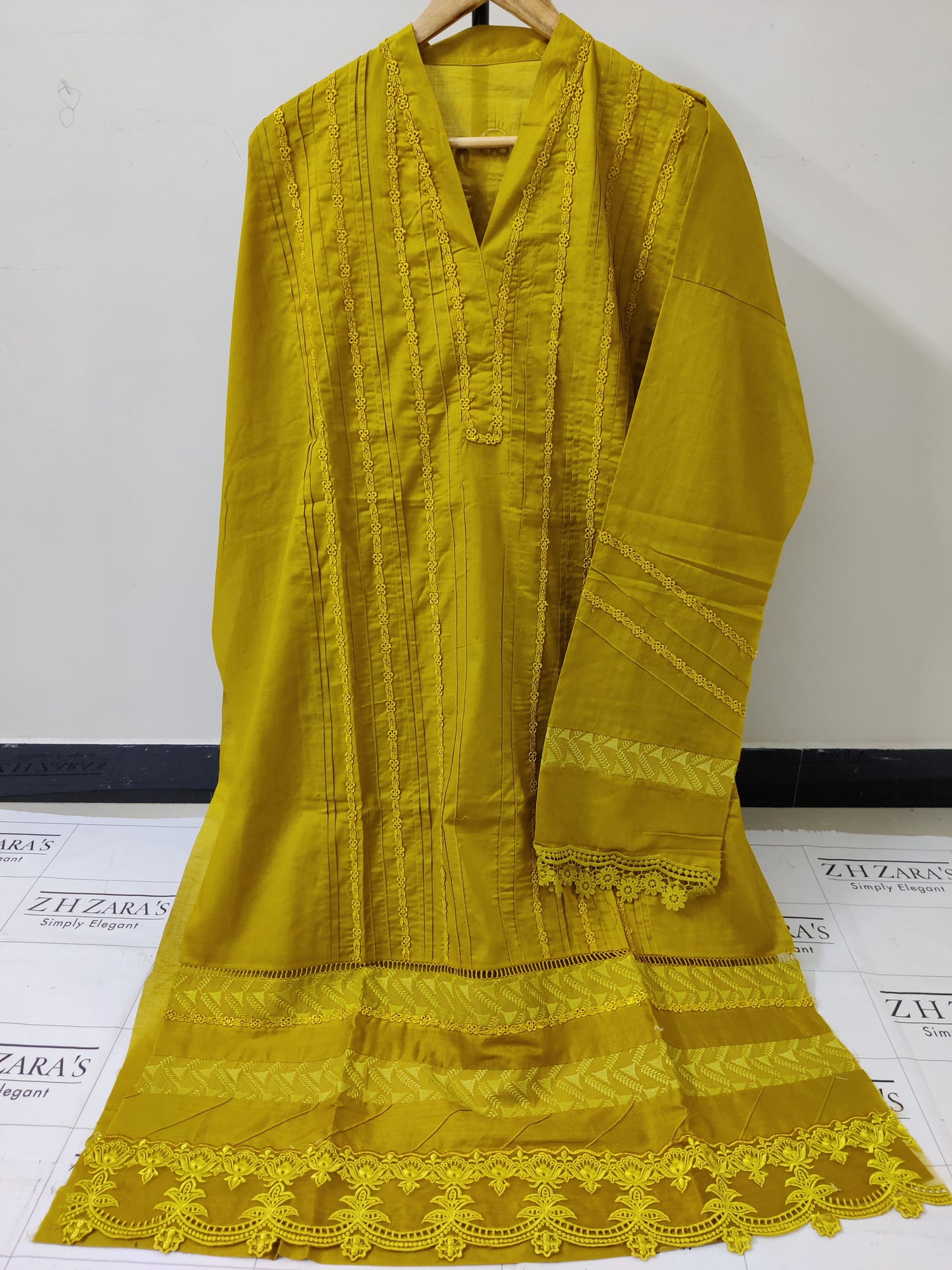 Mustard Lawn 3d Cutwork Daman 3pc