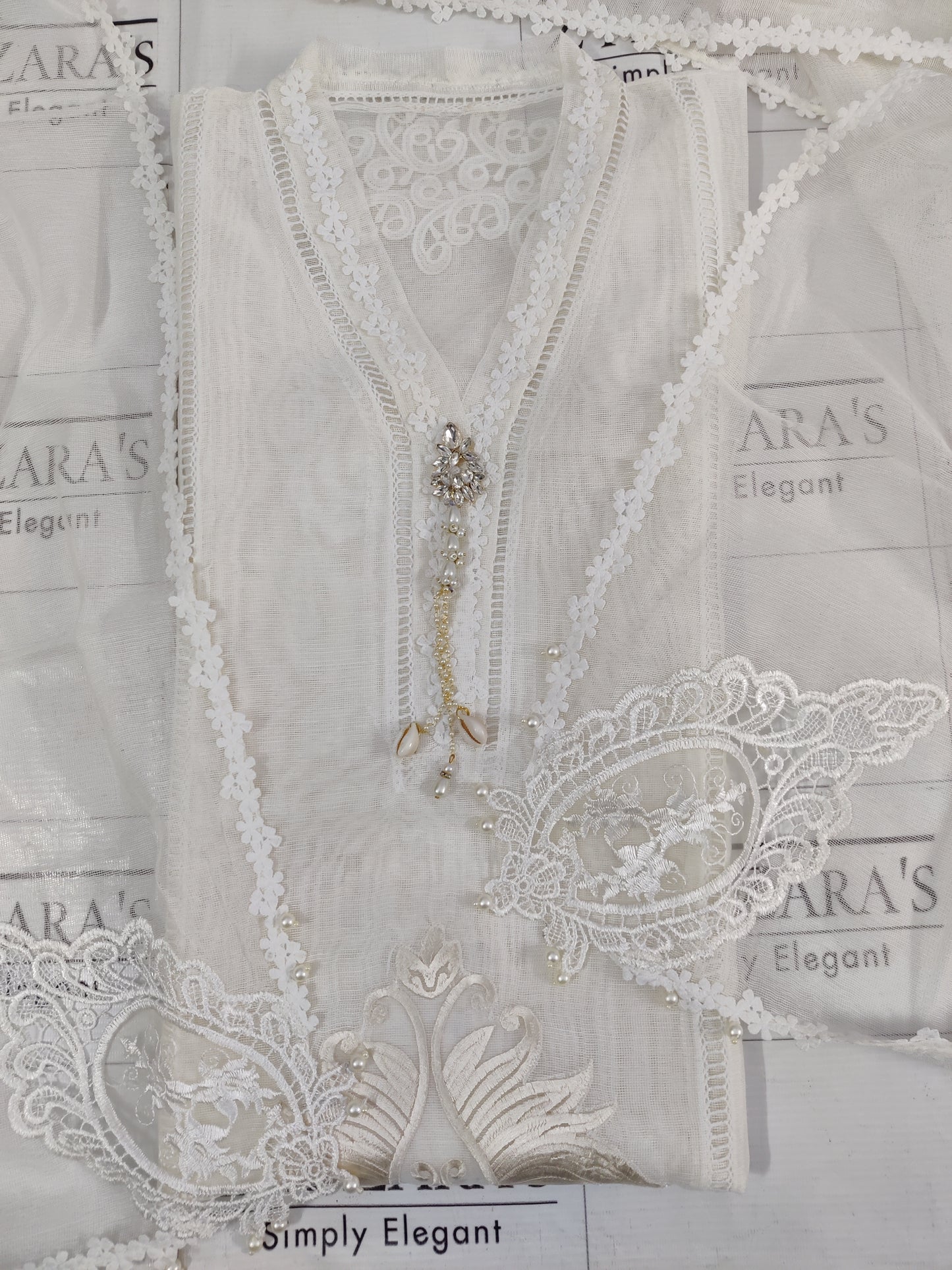 White Tassel Cutwork 2pc