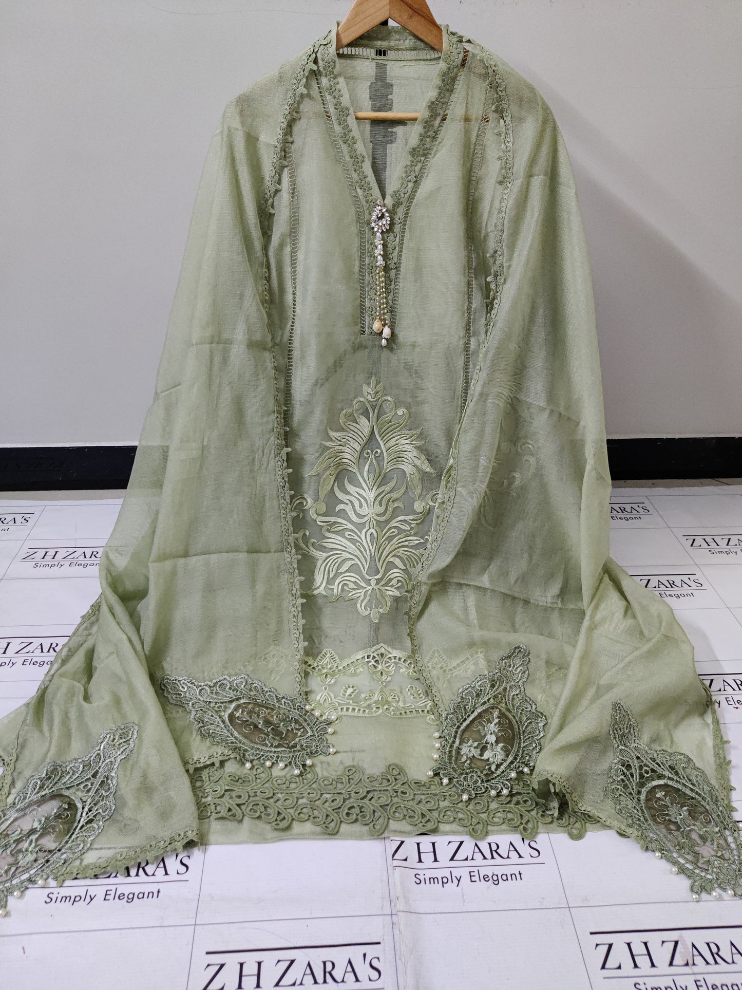 Pista Mint Green Tassel Cutwork 2pc