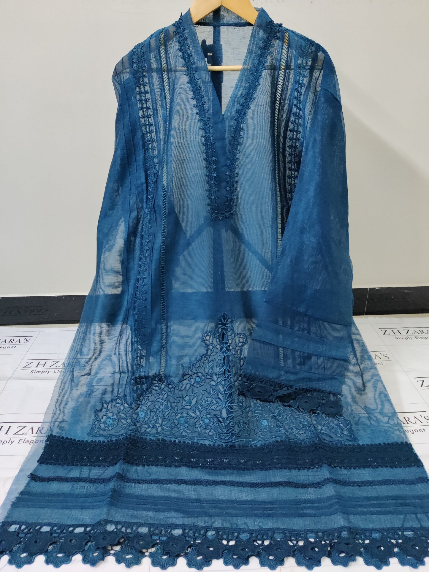 3d Cutwork Daman Peacock 2pc