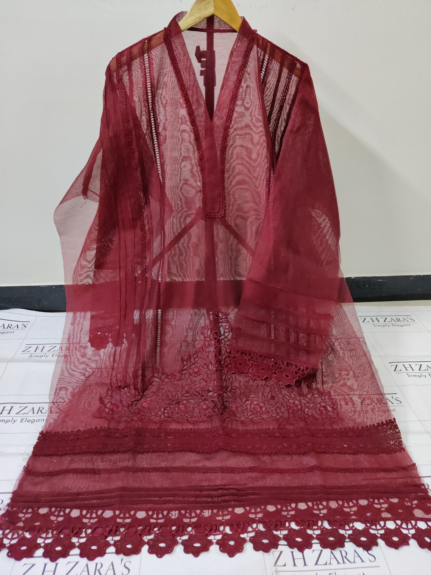 3d Cutwork Daman Maroon 2pc