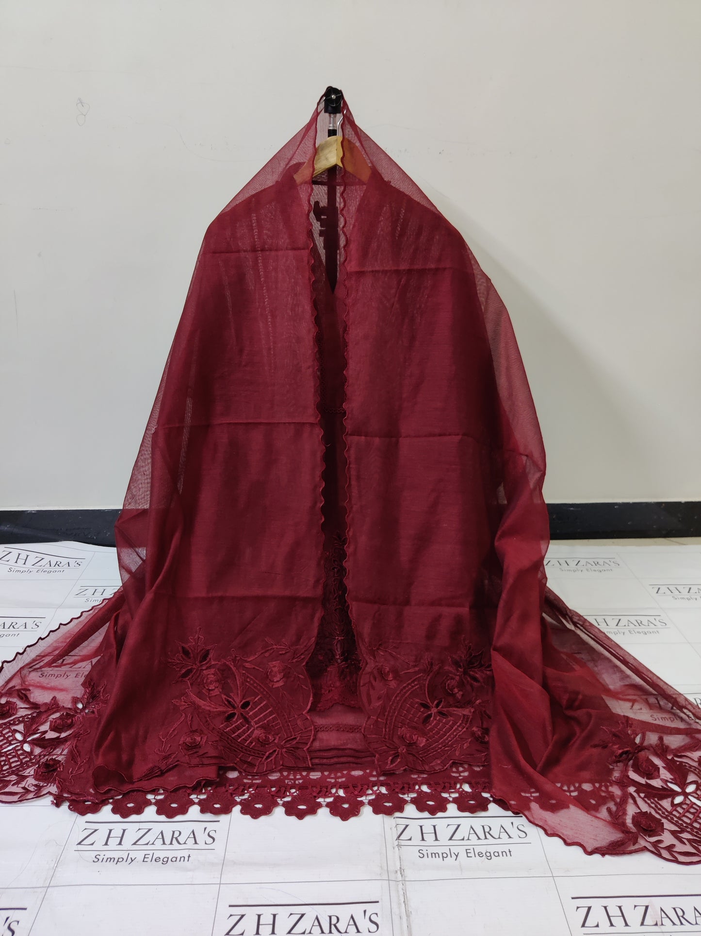 3d Cutwork Daman Maroon 2pc