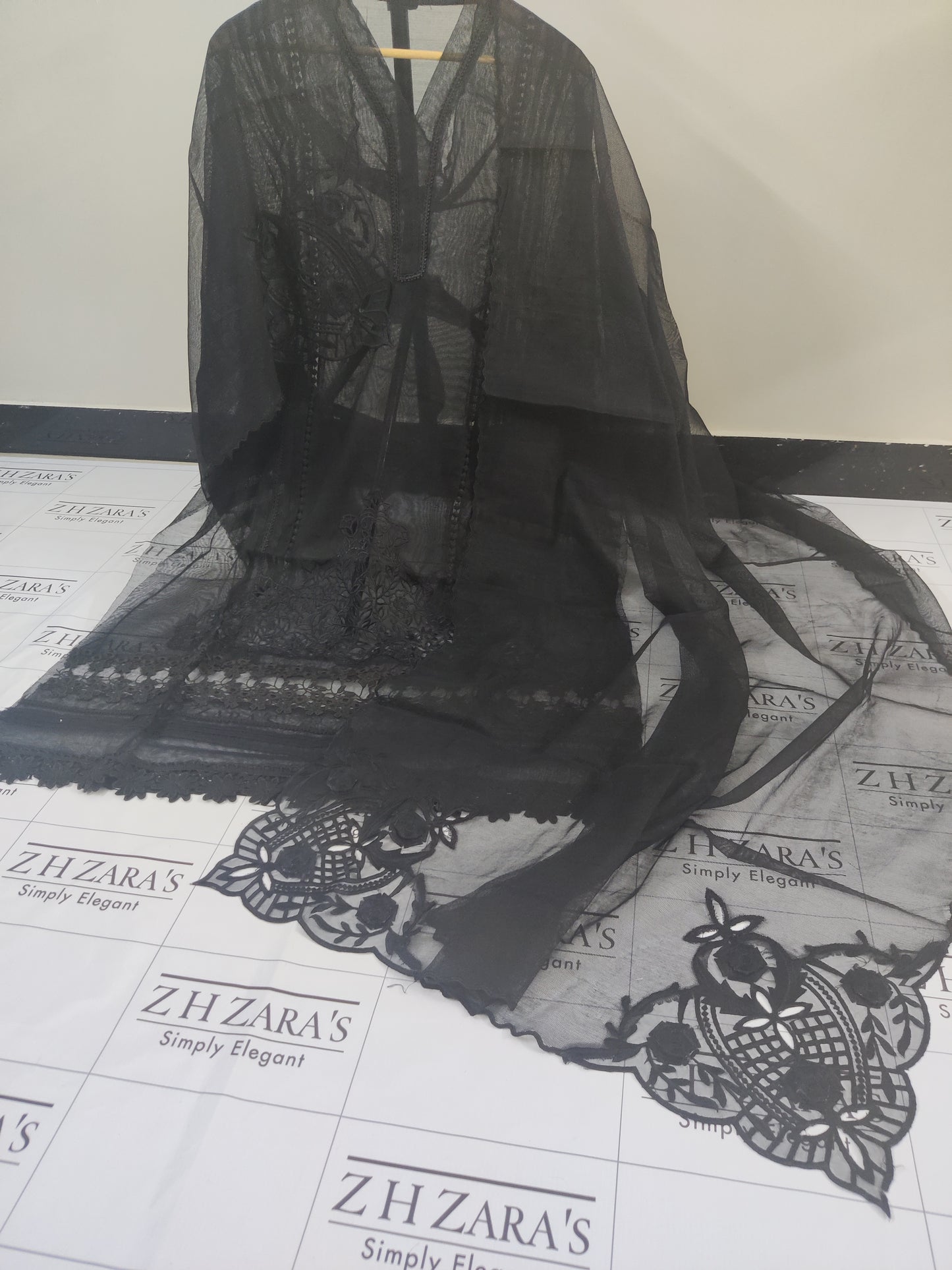 3d Cutwork Daman Black 2pc