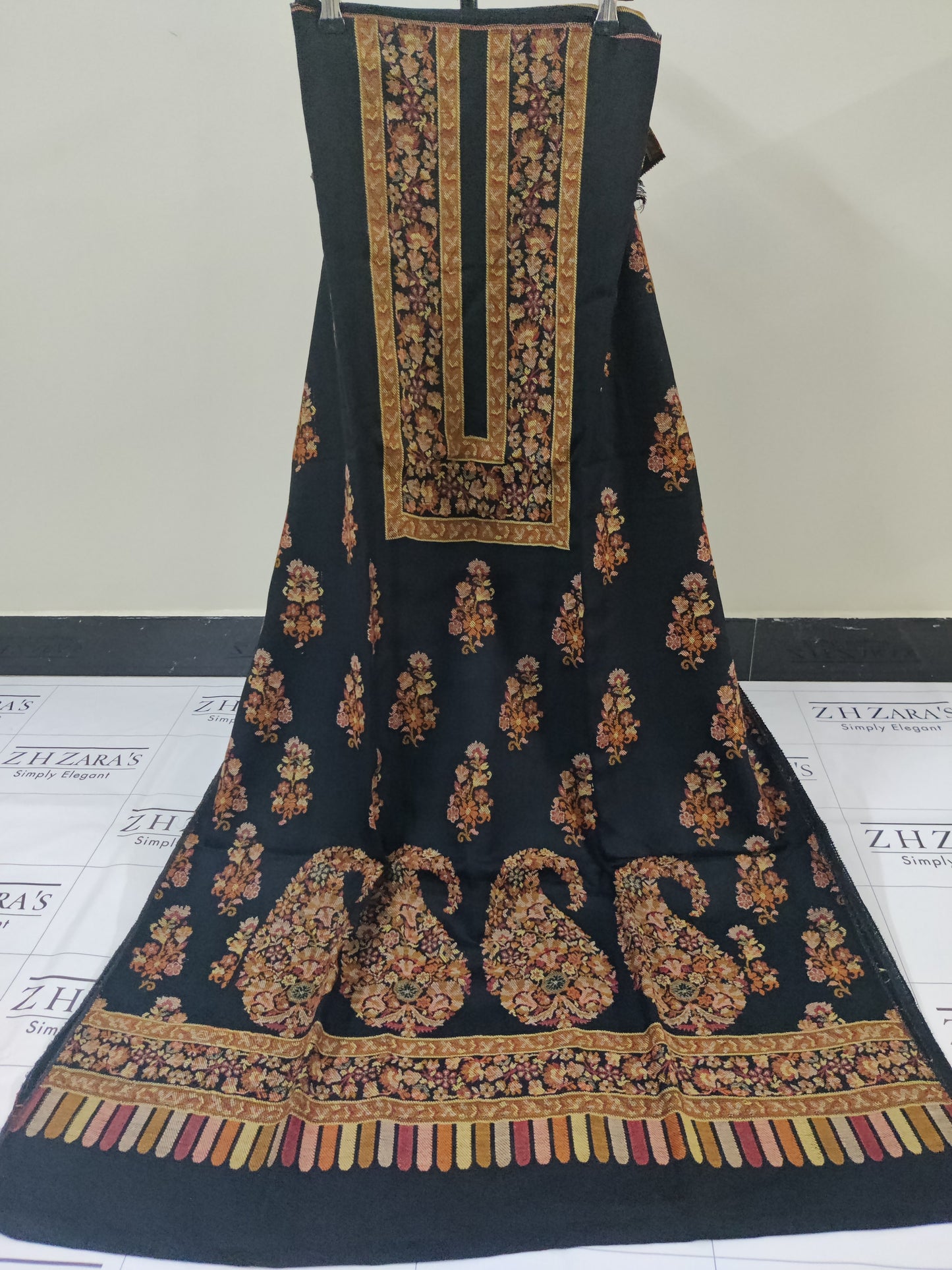 Black Jacquard Kani Pashmina 3pc