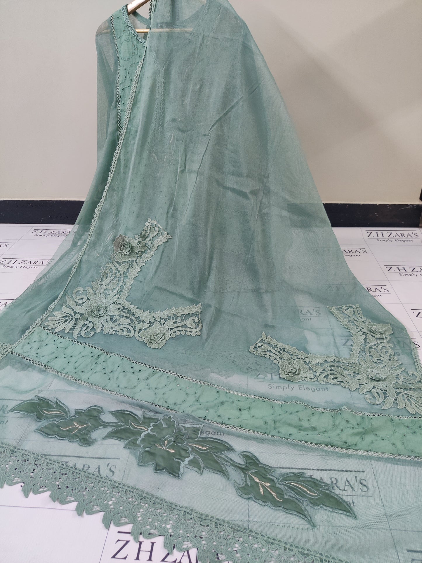 Silk applique 3pc Mint Green