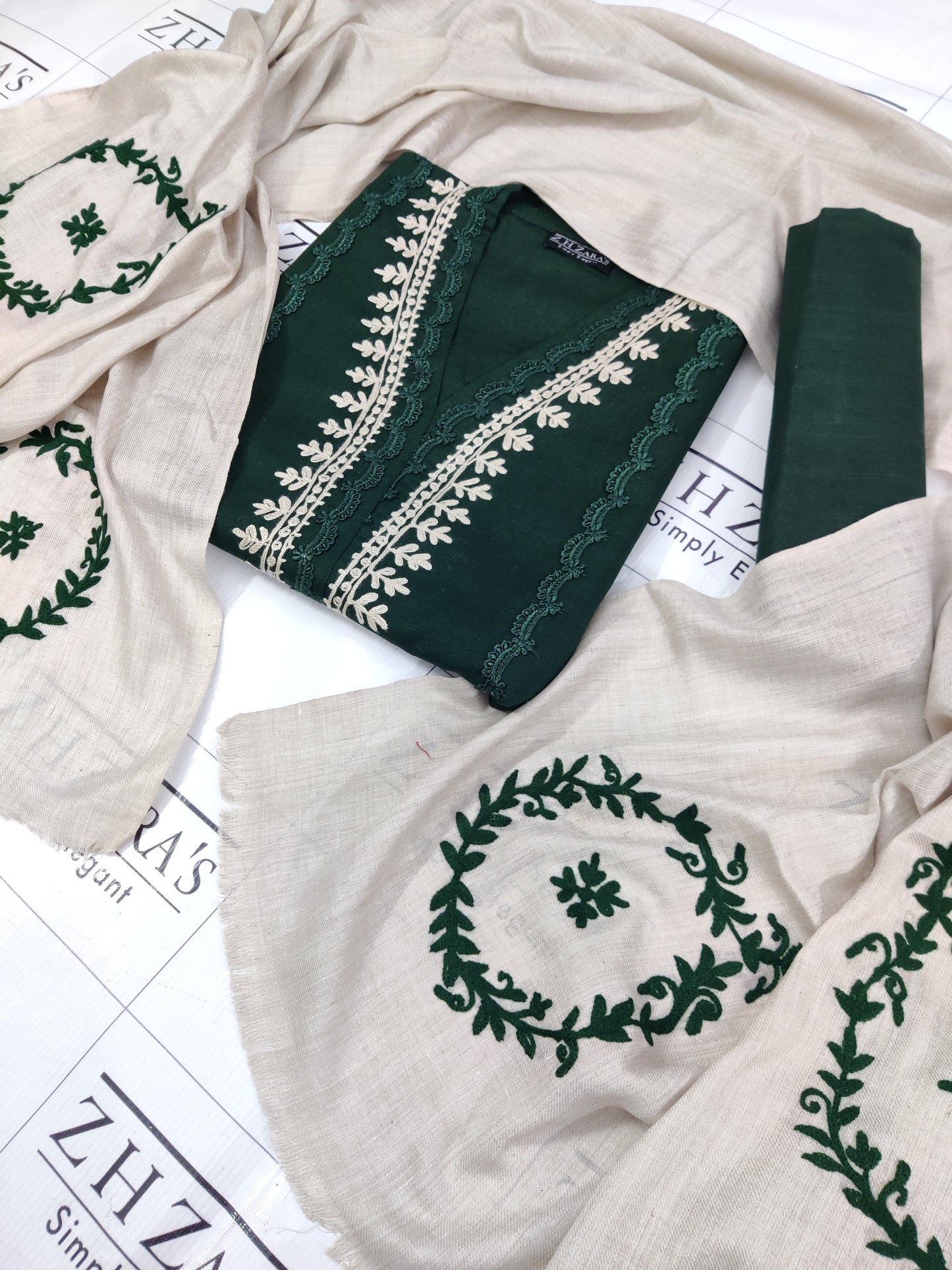 Khaddar Pashmina Bottle Green 3pc