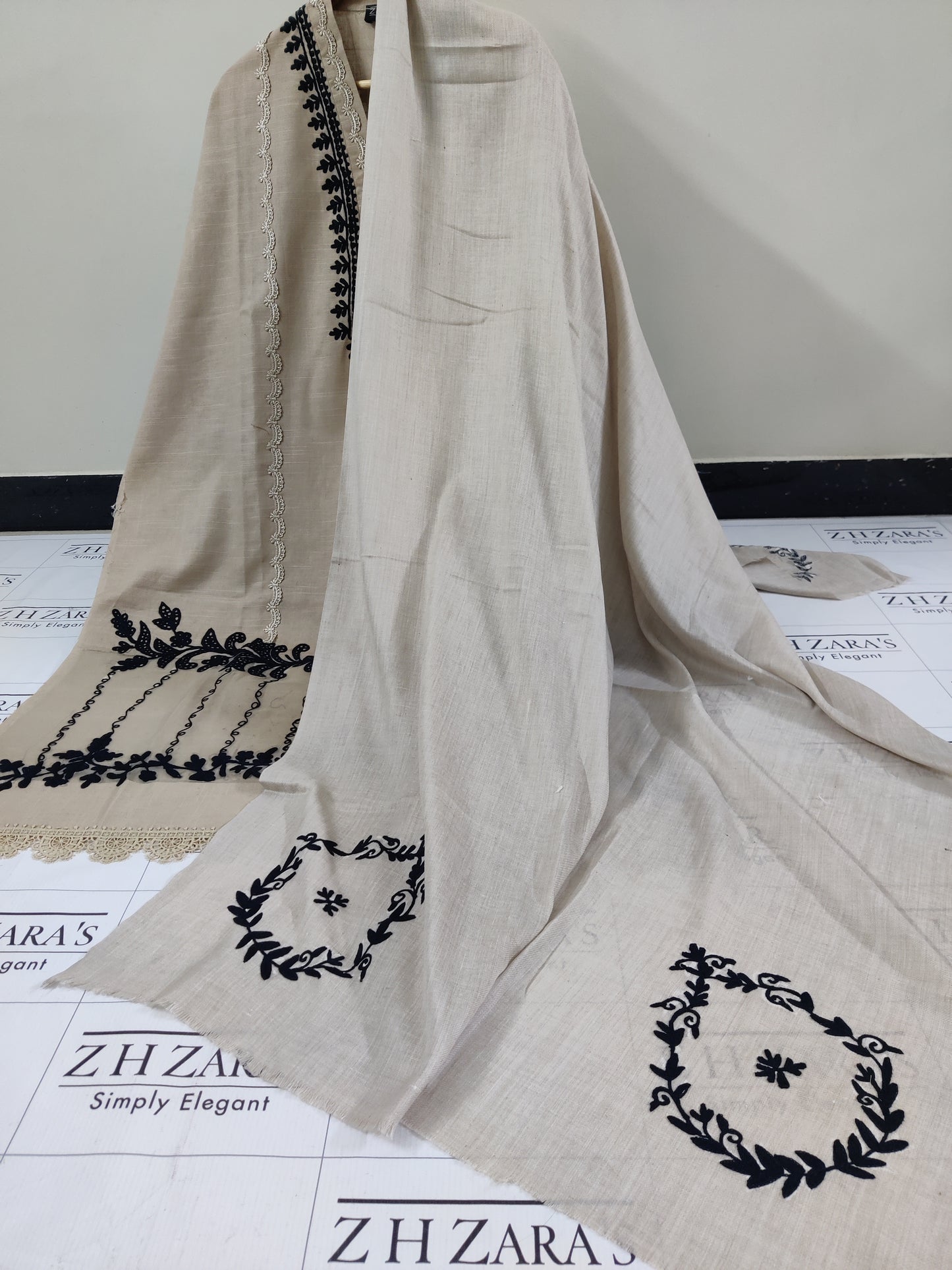 Khaddar Pashmina Beige 3pc