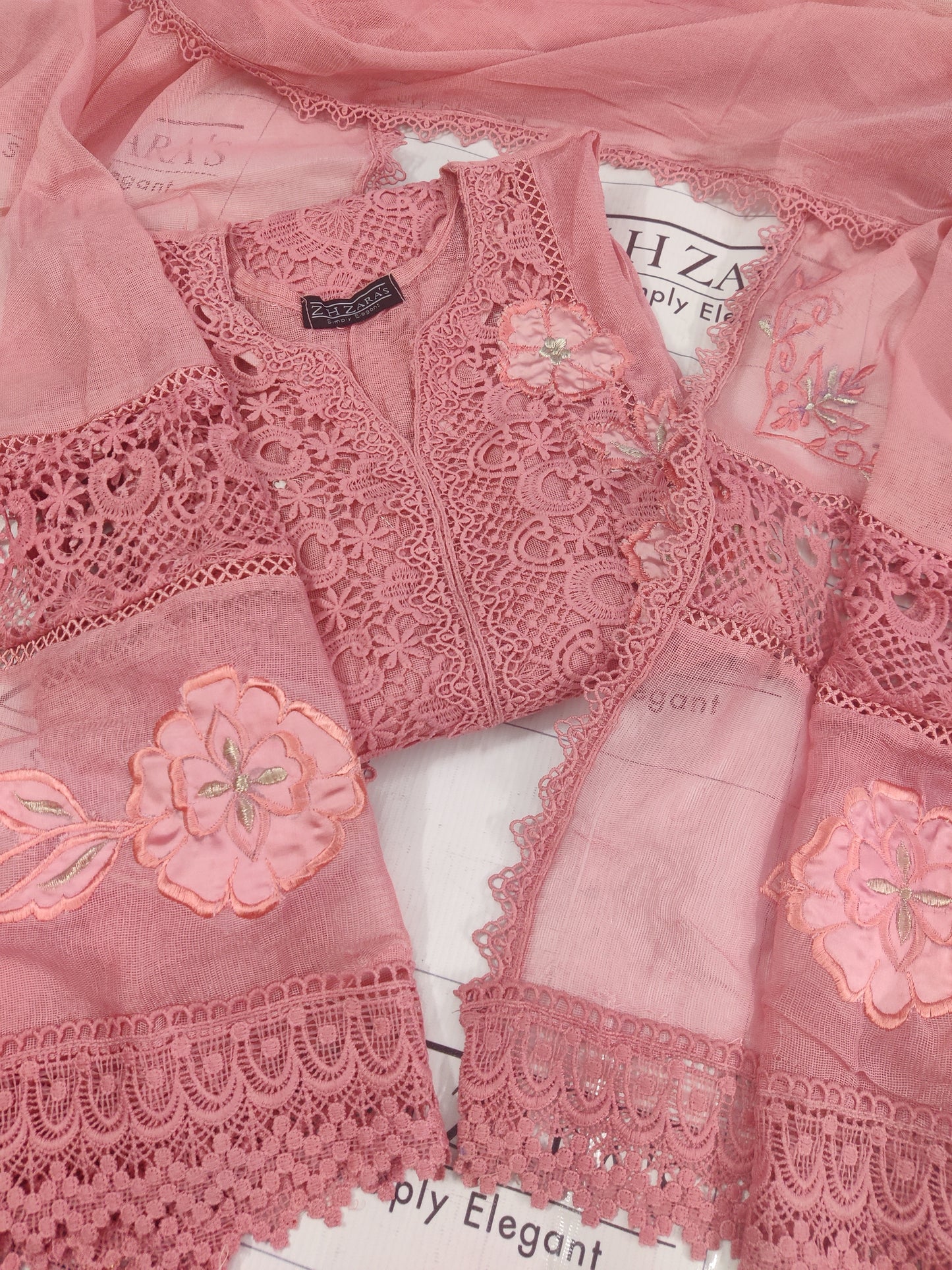 Silk Applique 3pc Peachy Pink