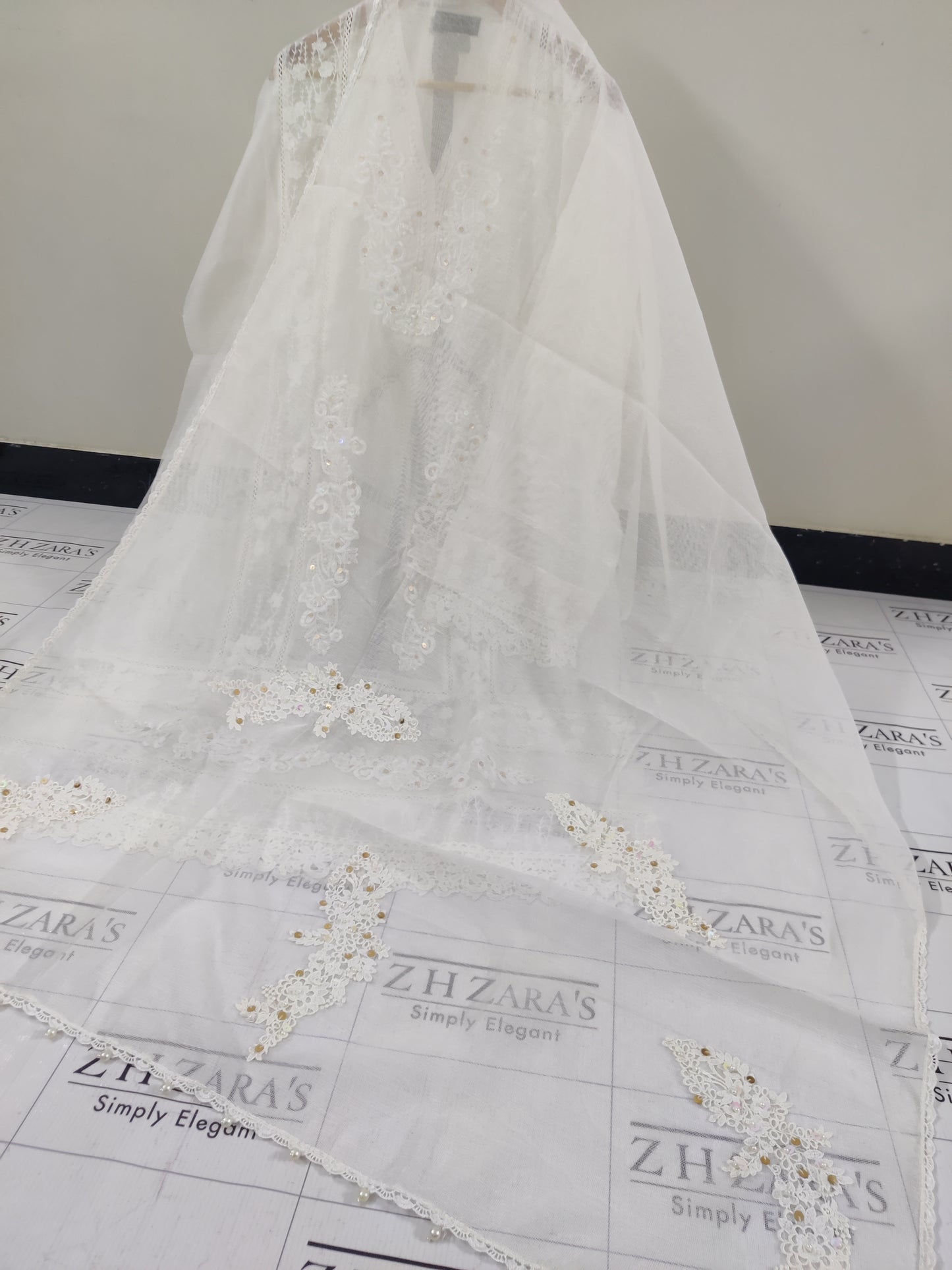 White V2 Cutwork Handwork 2pc