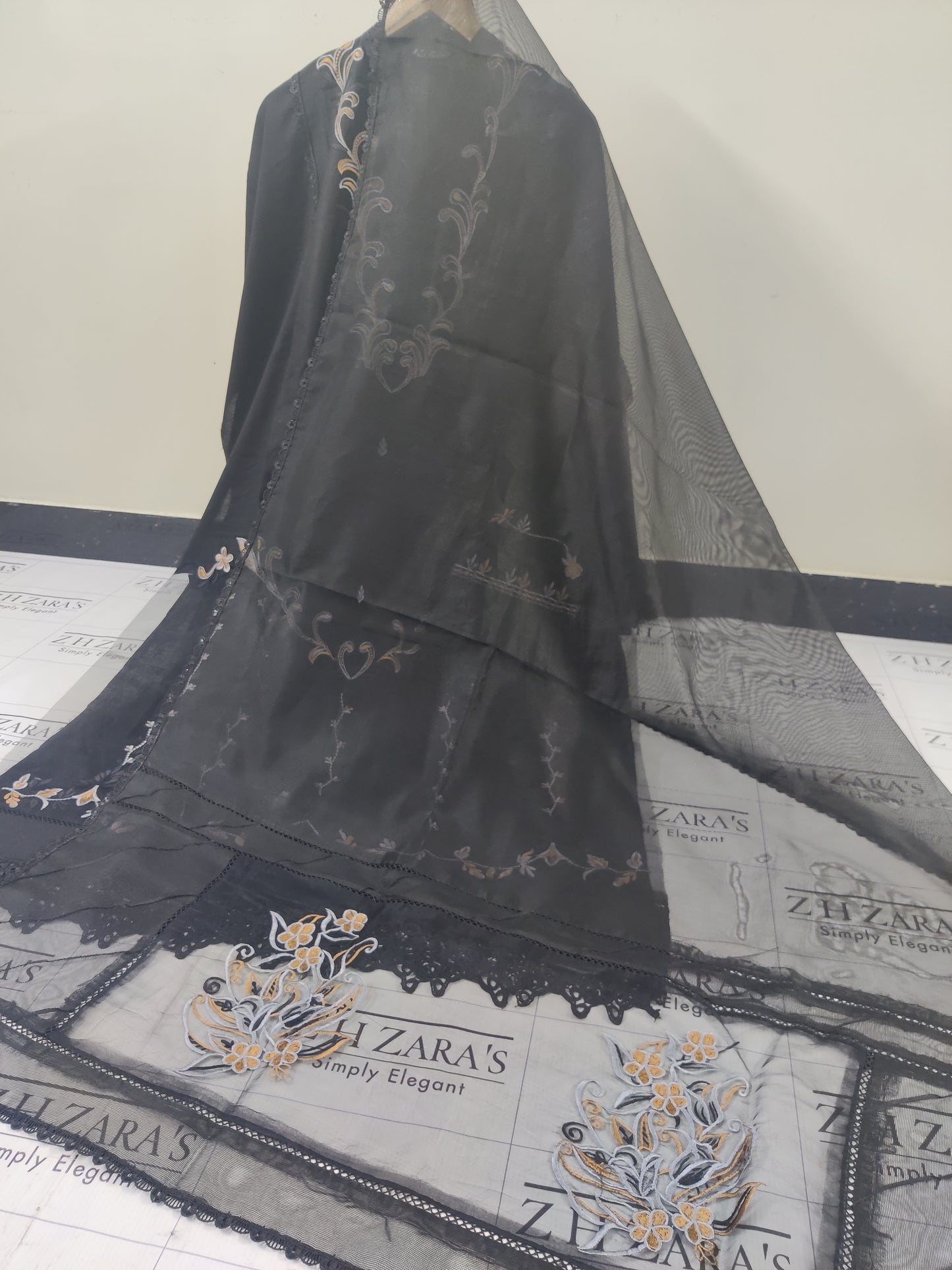 Black Jasmine 3pc