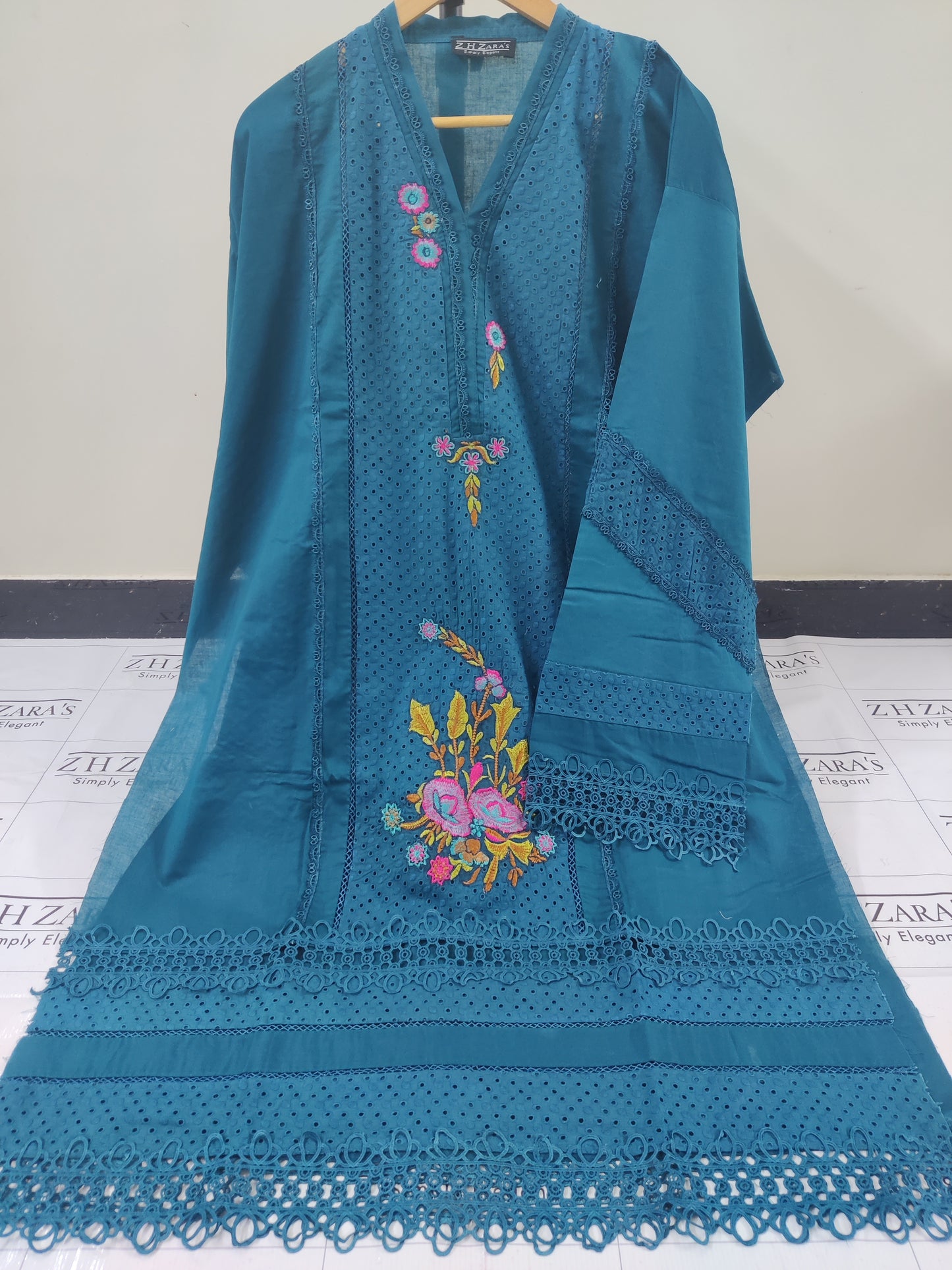 Peacock Green Daisy 3pc