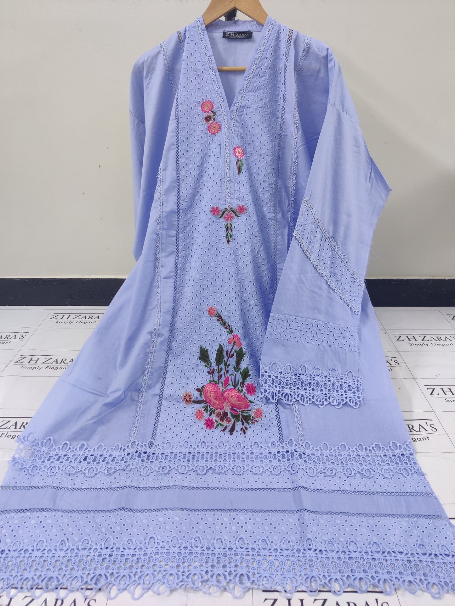 Ice Blue Daisy 3pc