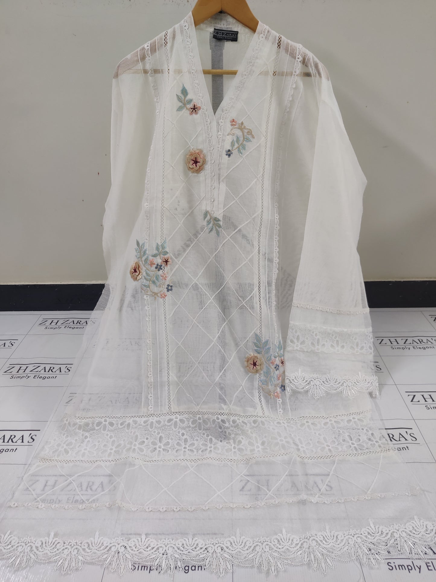 White Saiyaara 2pc