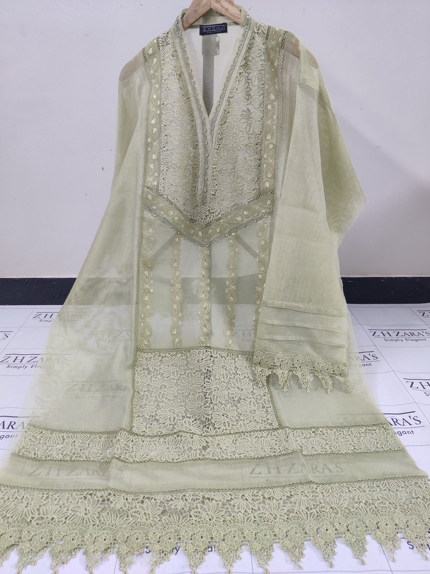 Olive Mint Green Sapphire 2pc