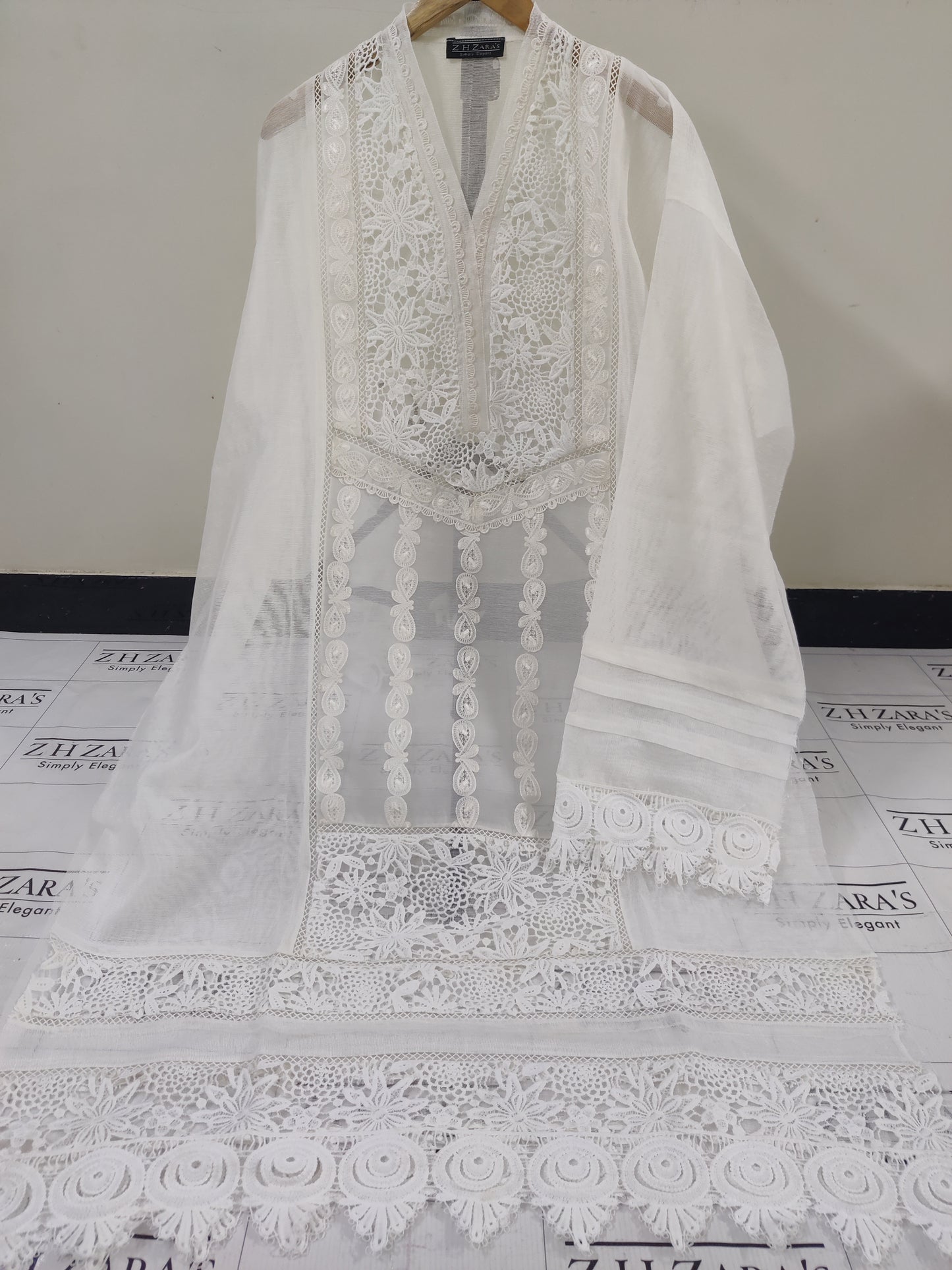 White Sapphire 2pc