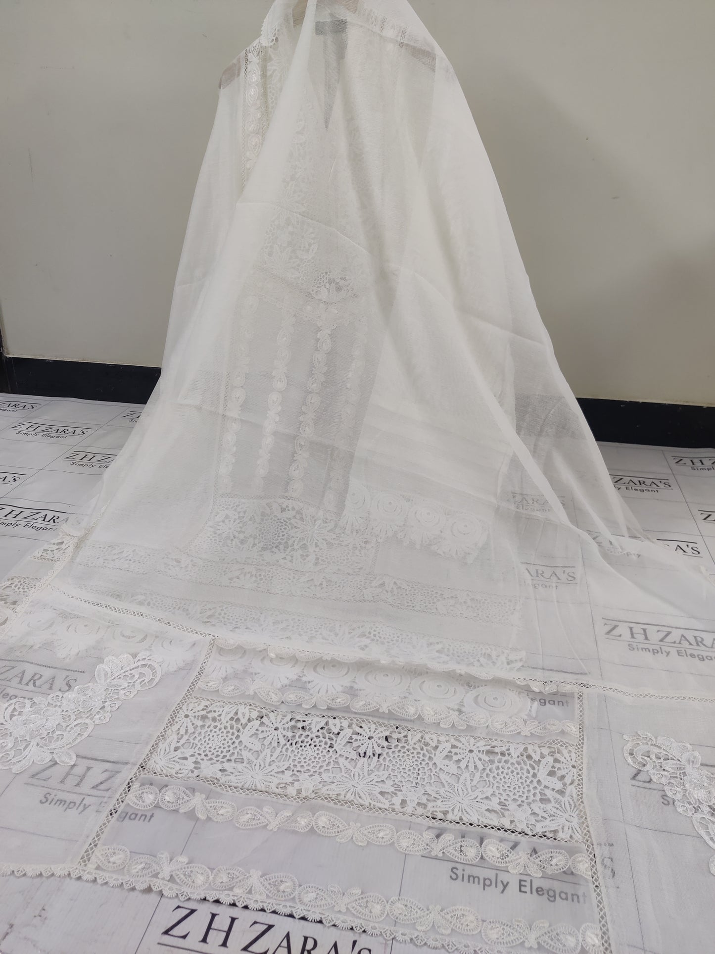 White Sapphire 2pc