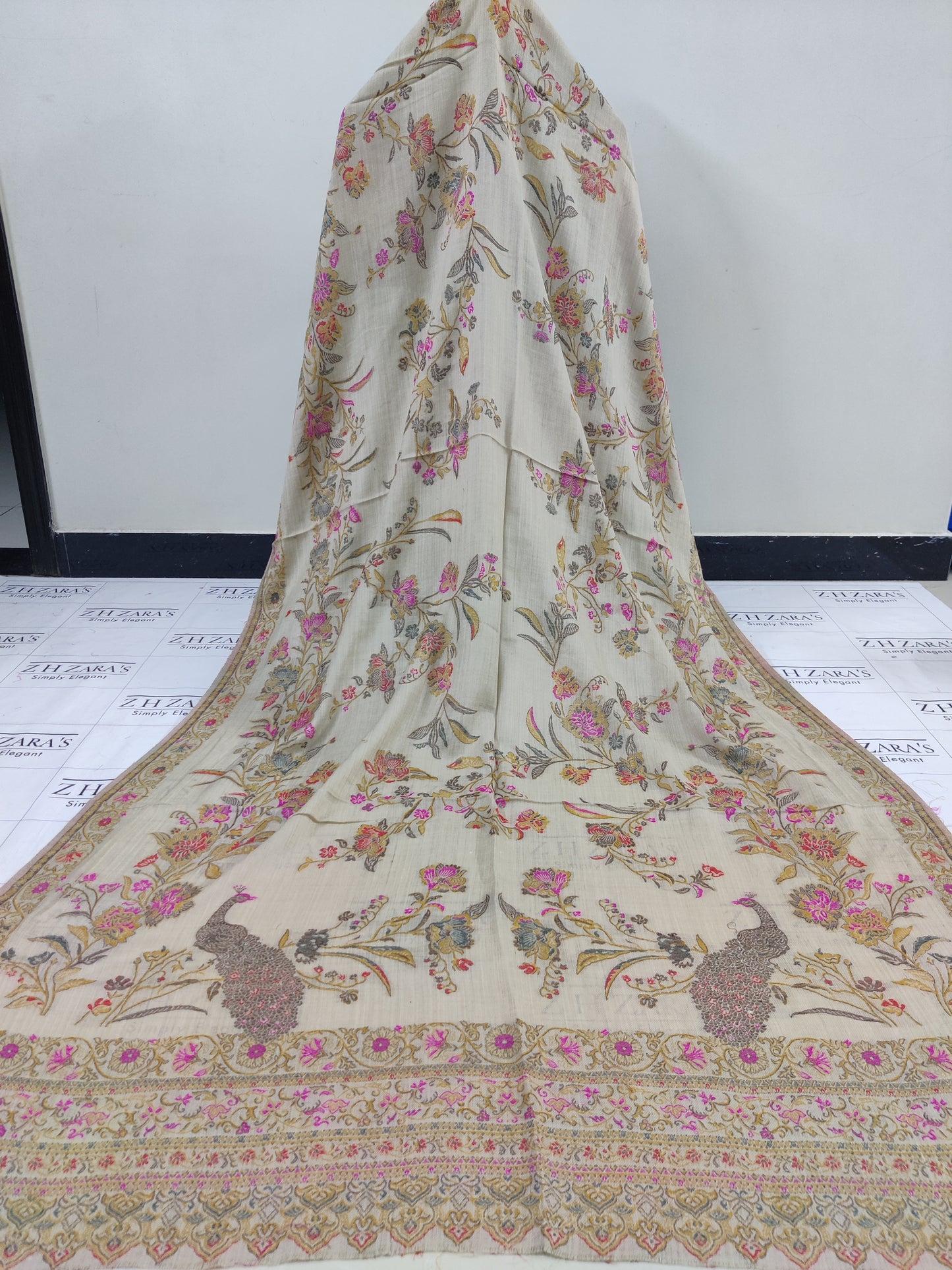 Beige Pink Jaal Kani Pashmina Shawl