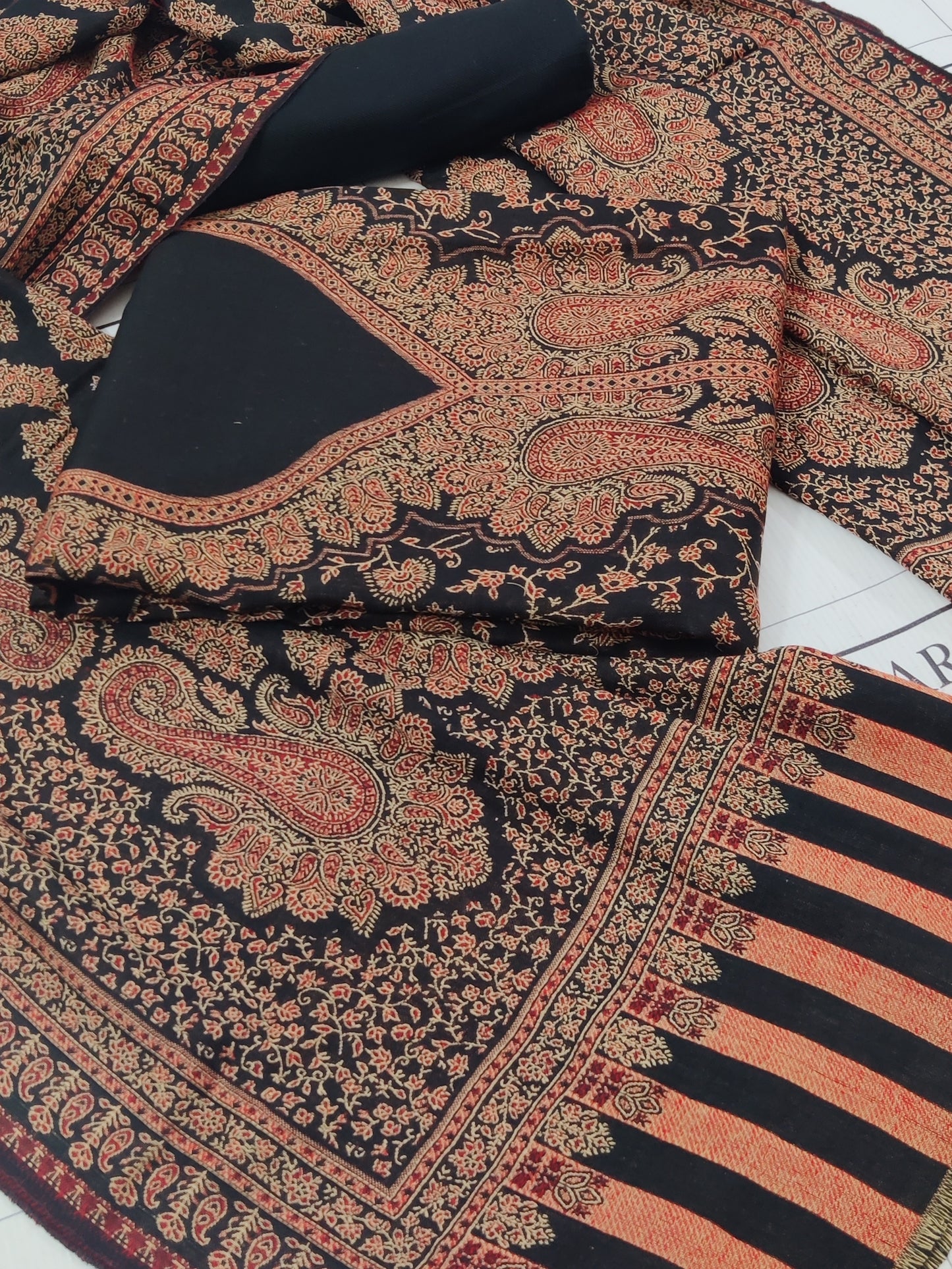 Black Peach Gala Double Kani Pashmina 3pc
