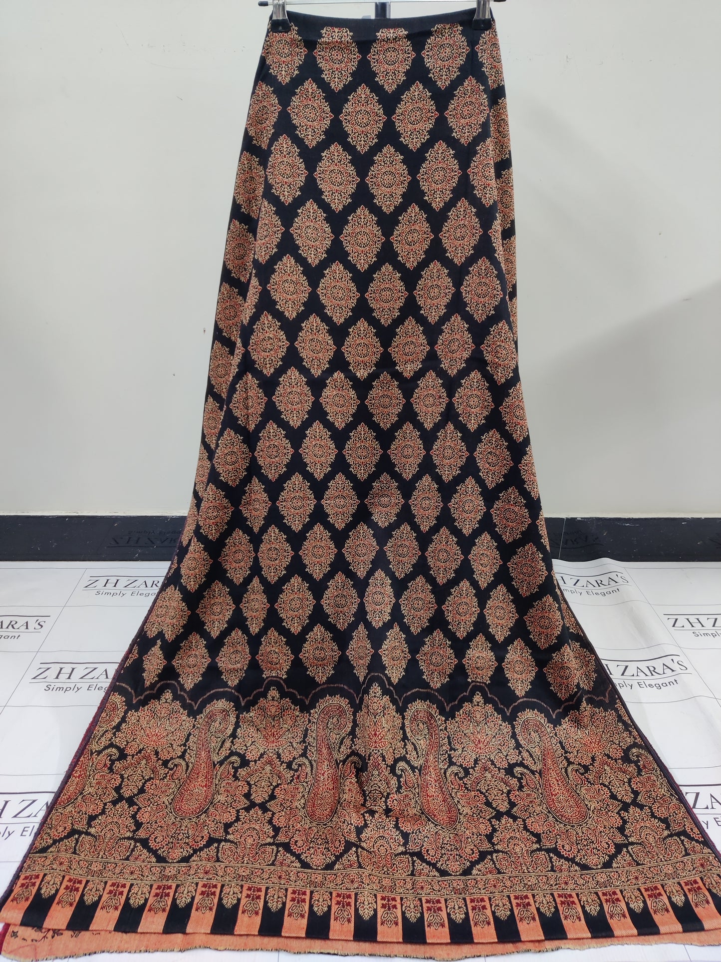 Black Peach Gala Double Kani Pashmina 3pc