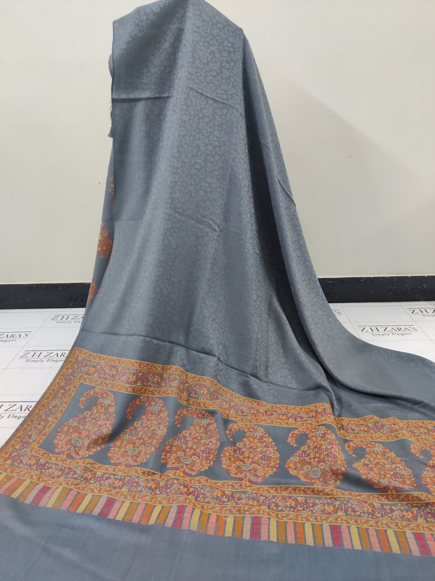 Metallic Grey Jacquard Kani Pashmina 3pc