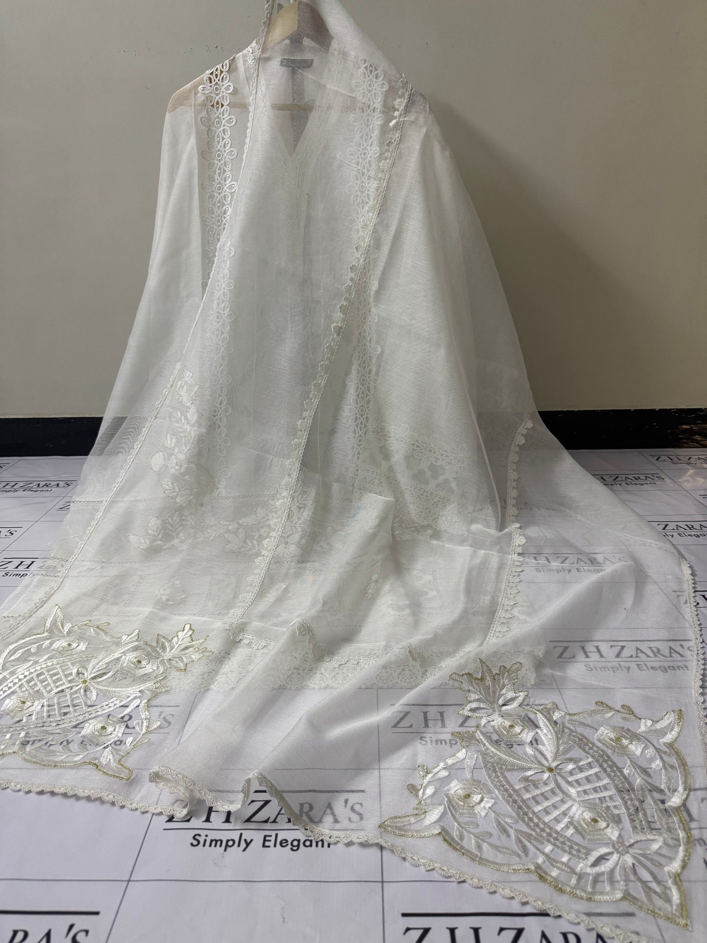 White Duppata Cutwork 2pc