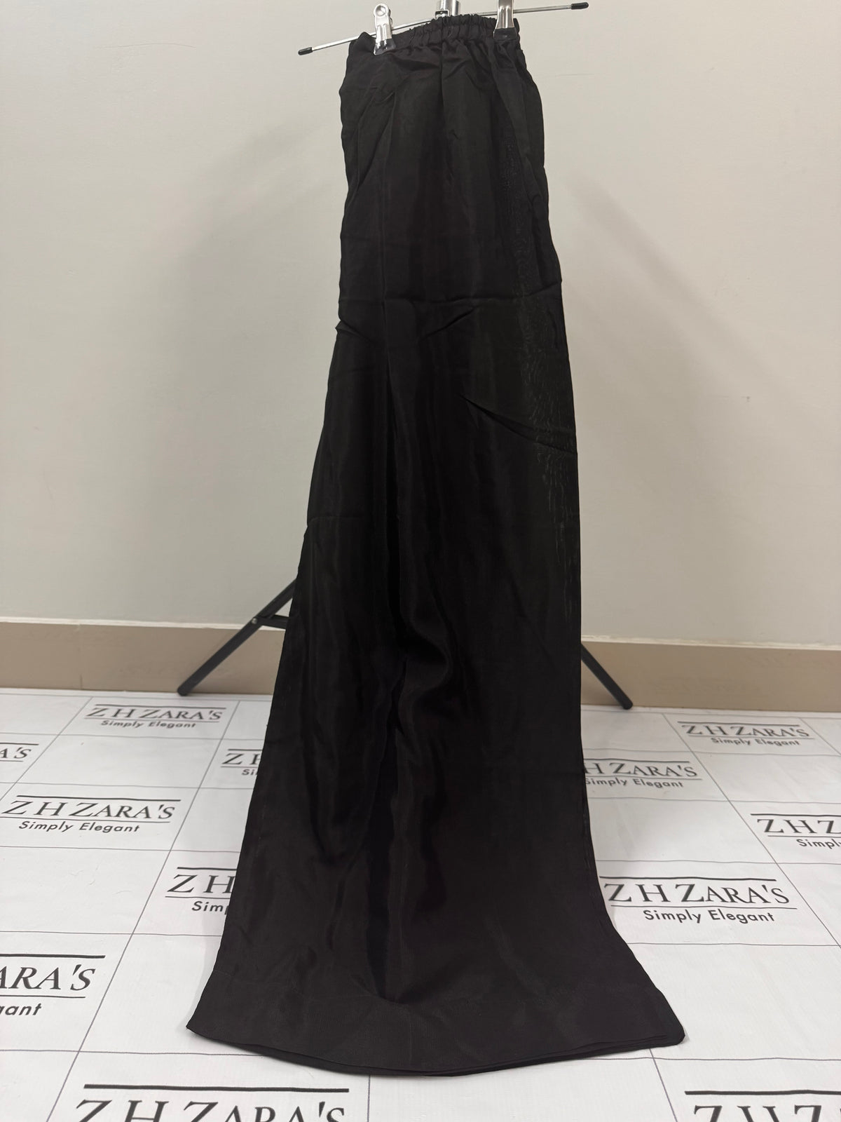 Black Round Neck 2pc