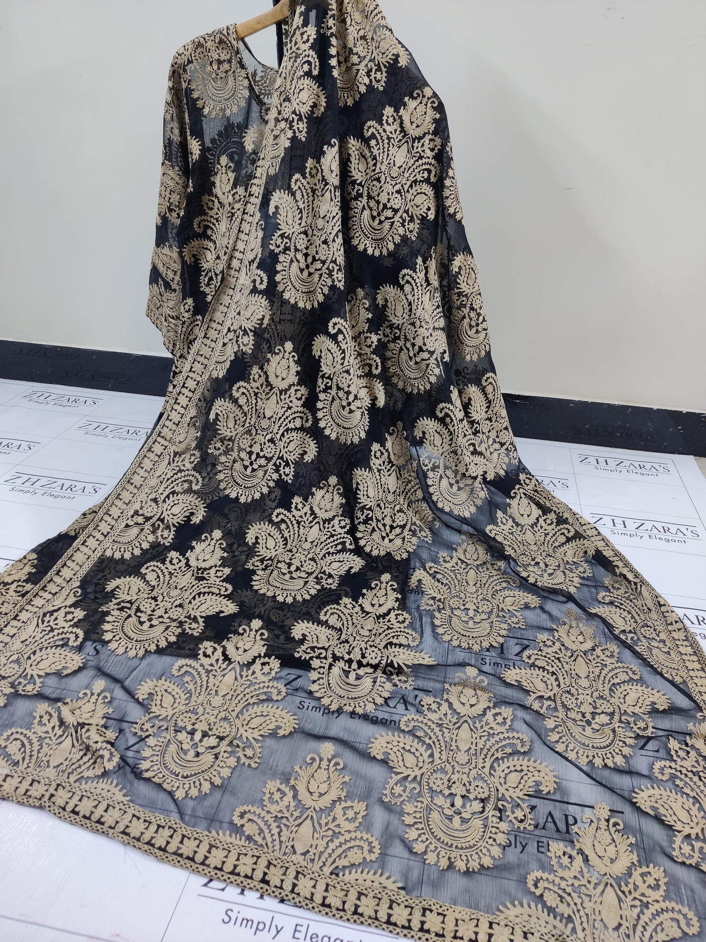 Black Foan Stitched 2pc