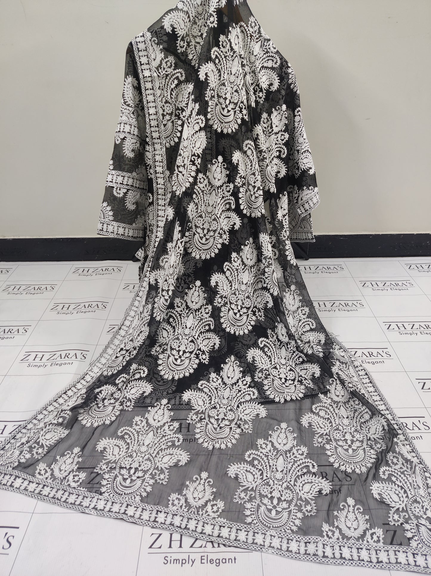 Black White Stitched 2pc