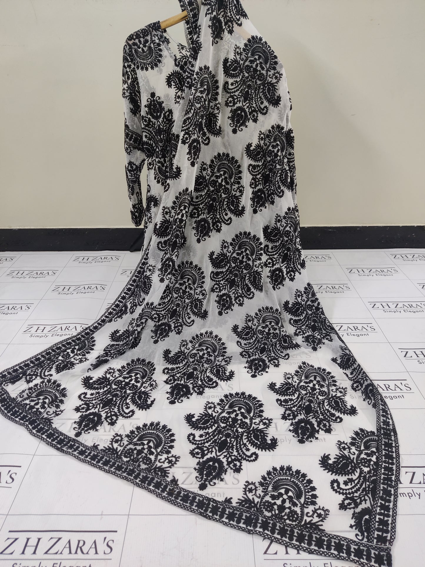 White Black Stitched 2pc