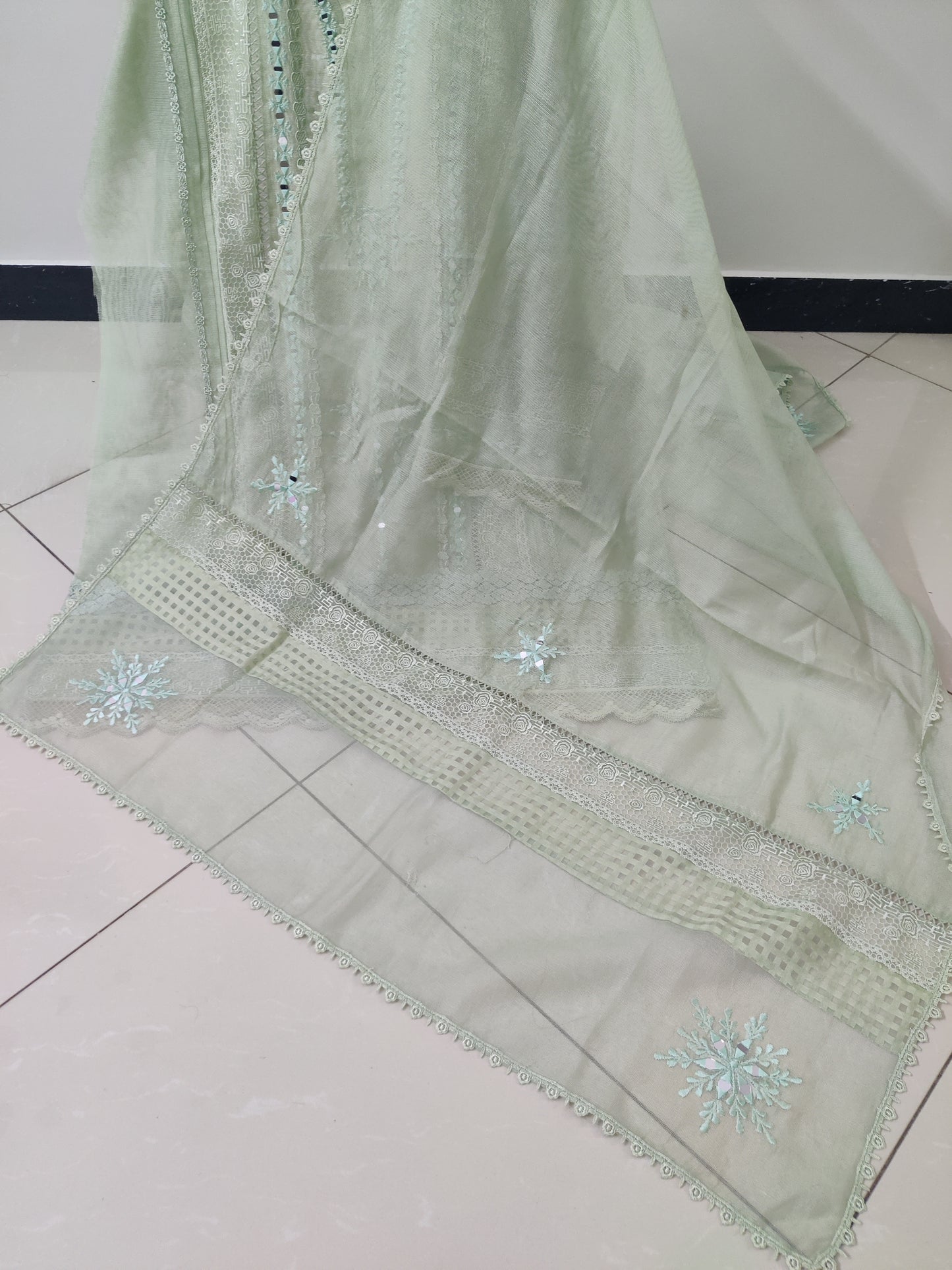 Pistachio Mint Green Mirror Laced 2pc