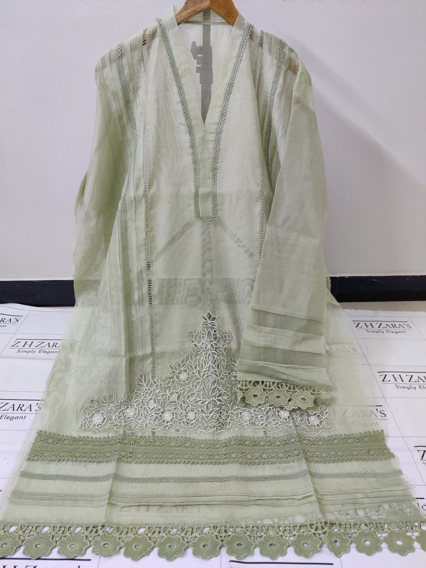 3d Cutwork Daman Pistachio Green 2pc