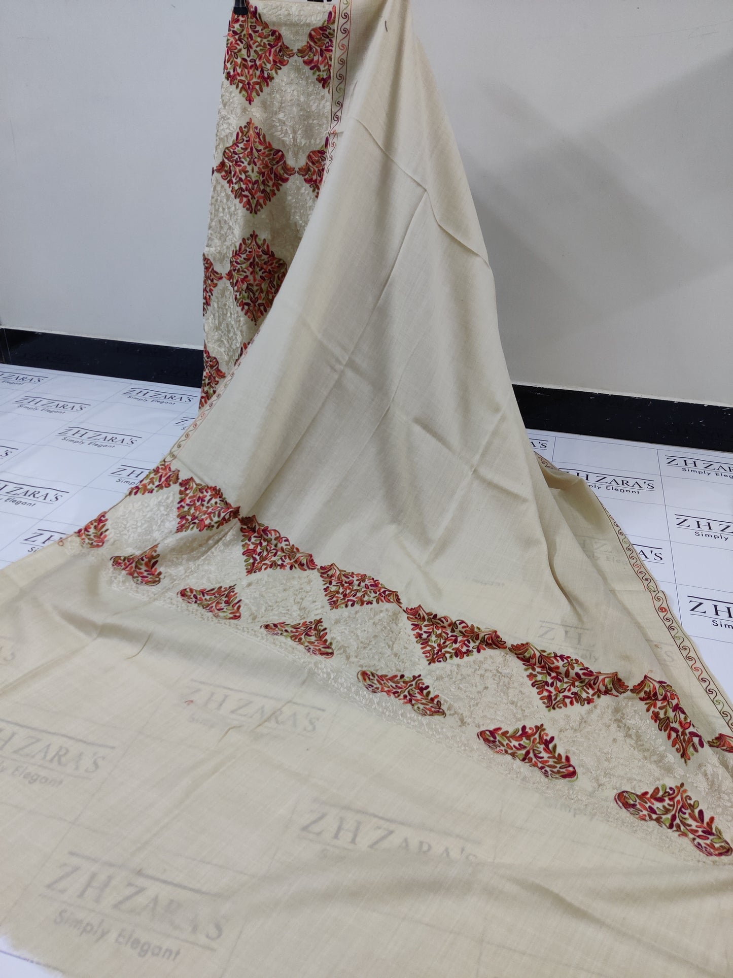 Cream Foan Embroidered Pashmina 3pc