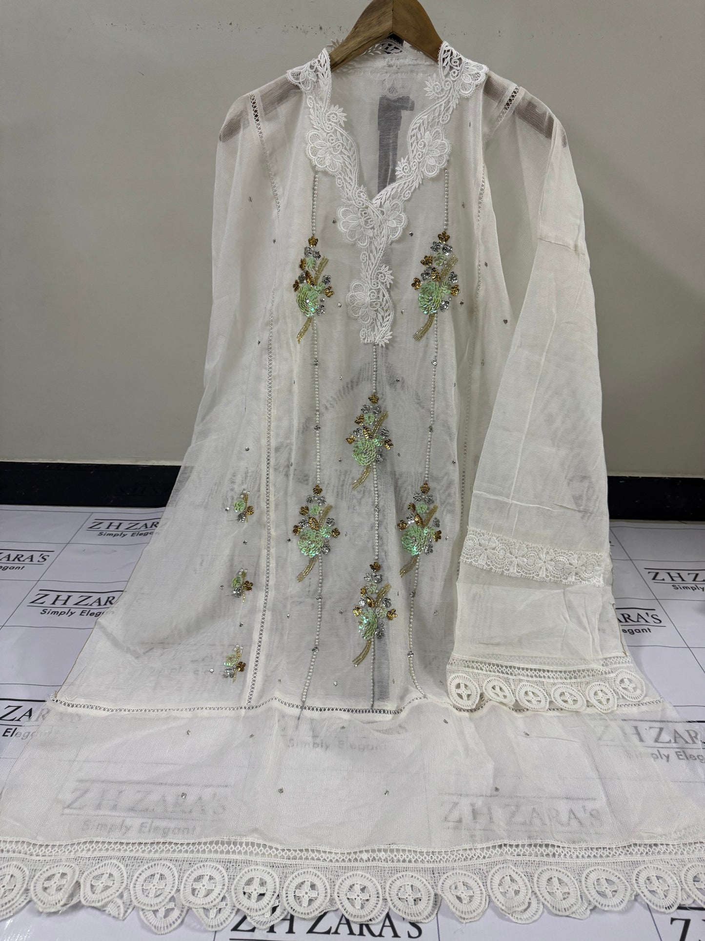 White Jugno 2pc