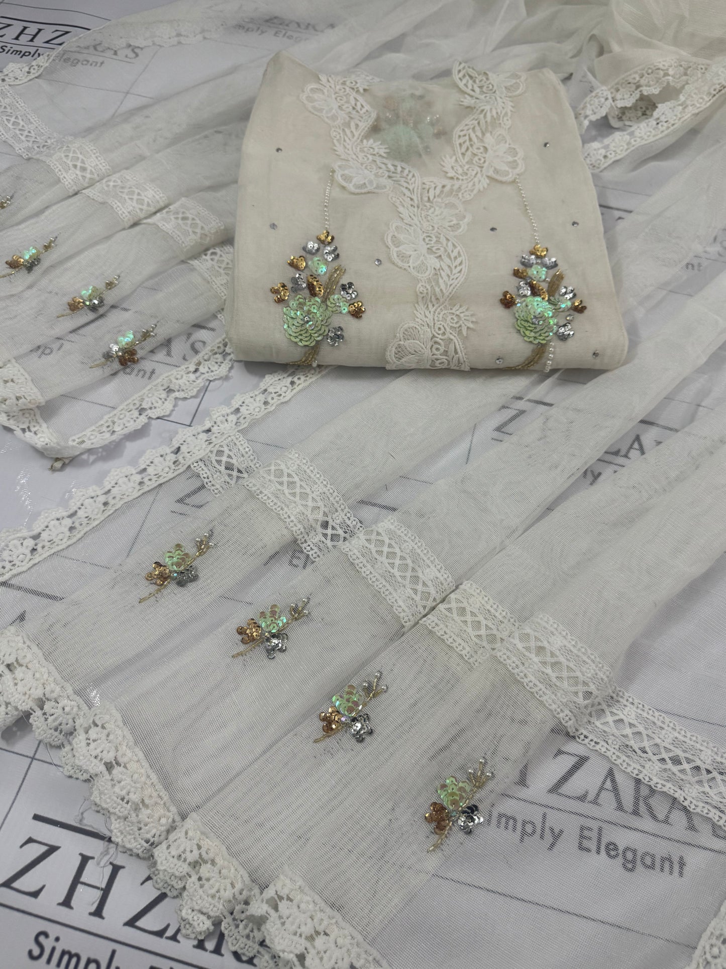 White Jugno 2pc