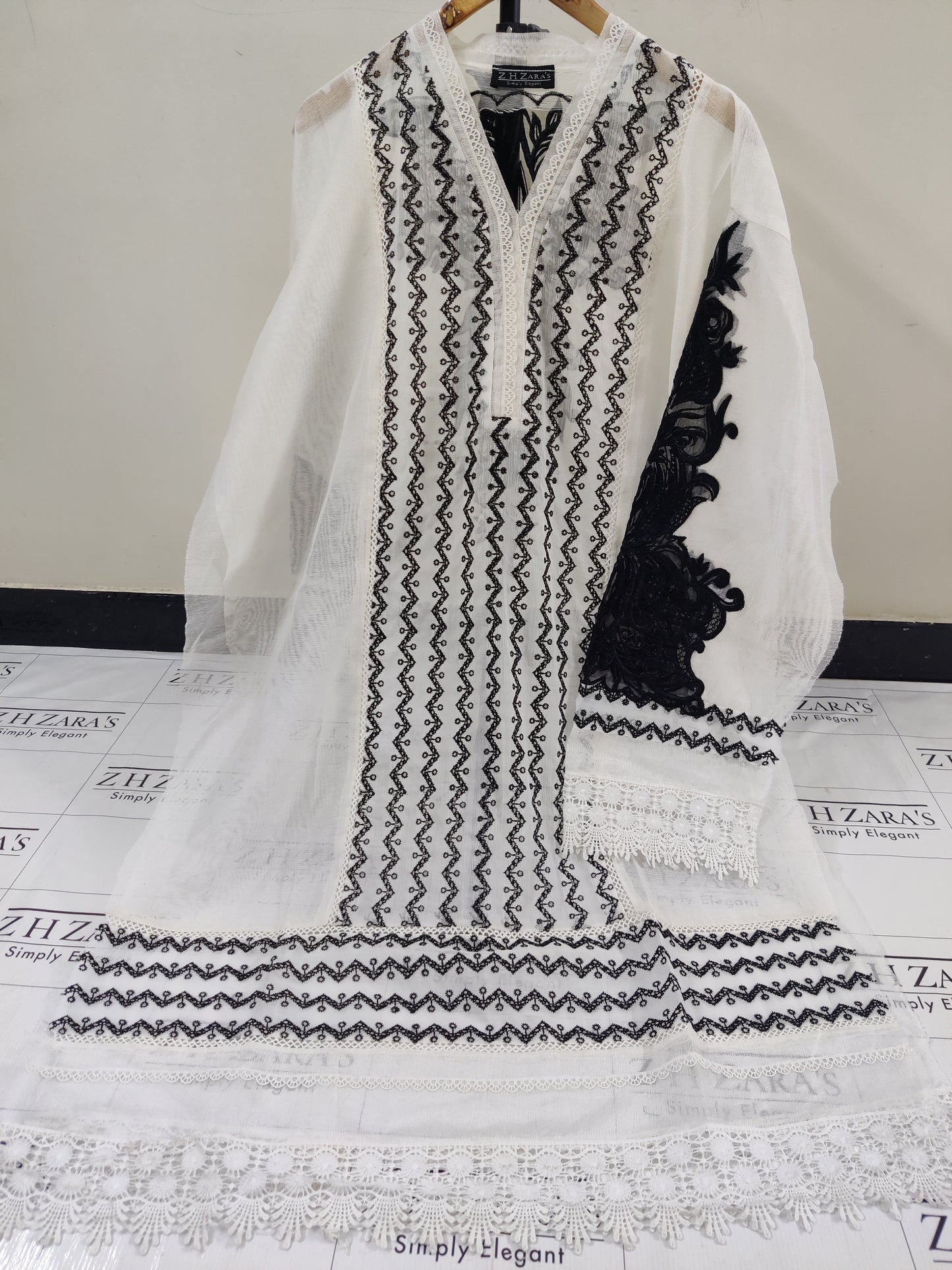 White Wavy 2pc