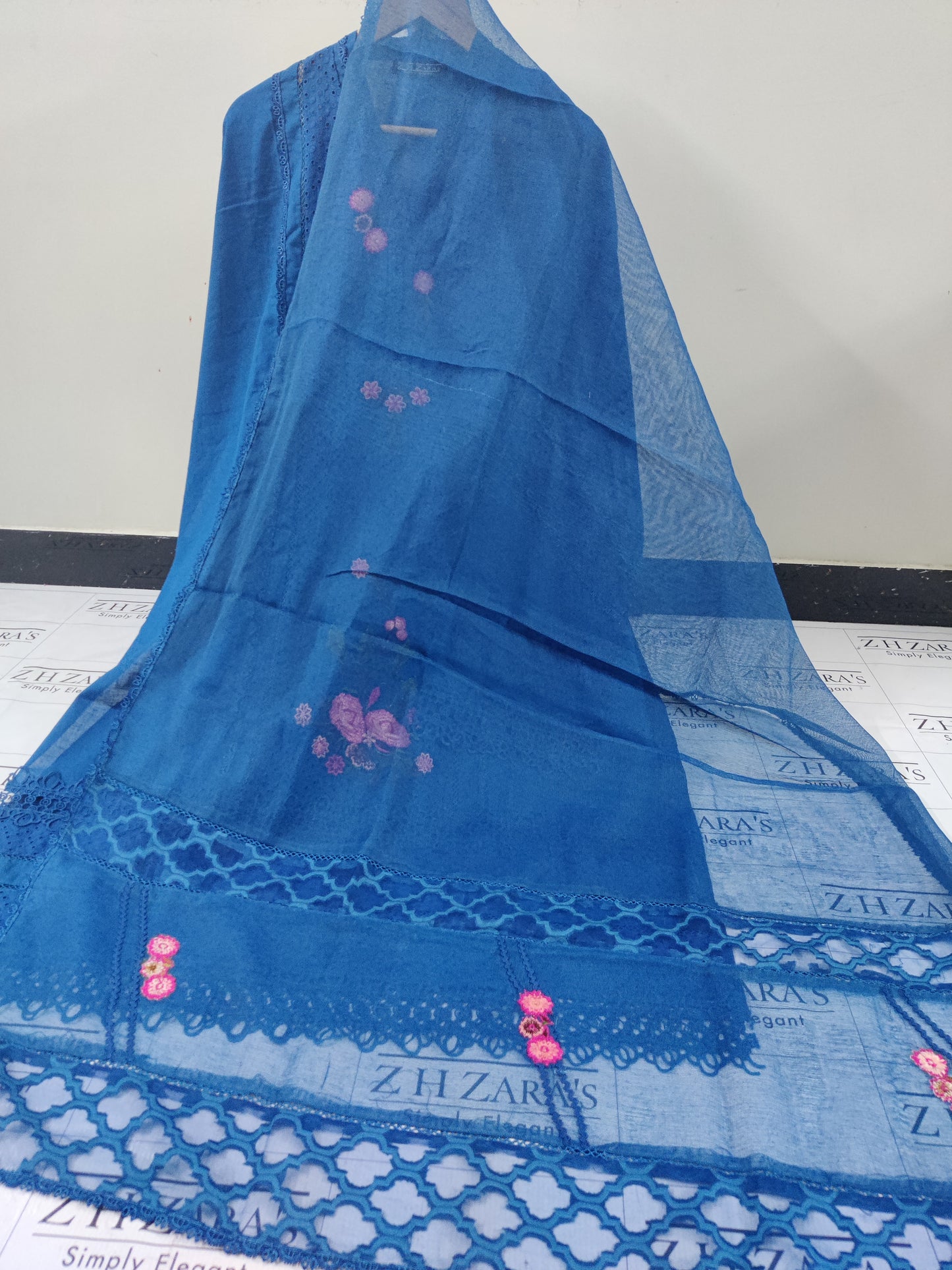 Peacock Blue Daisy 3pc