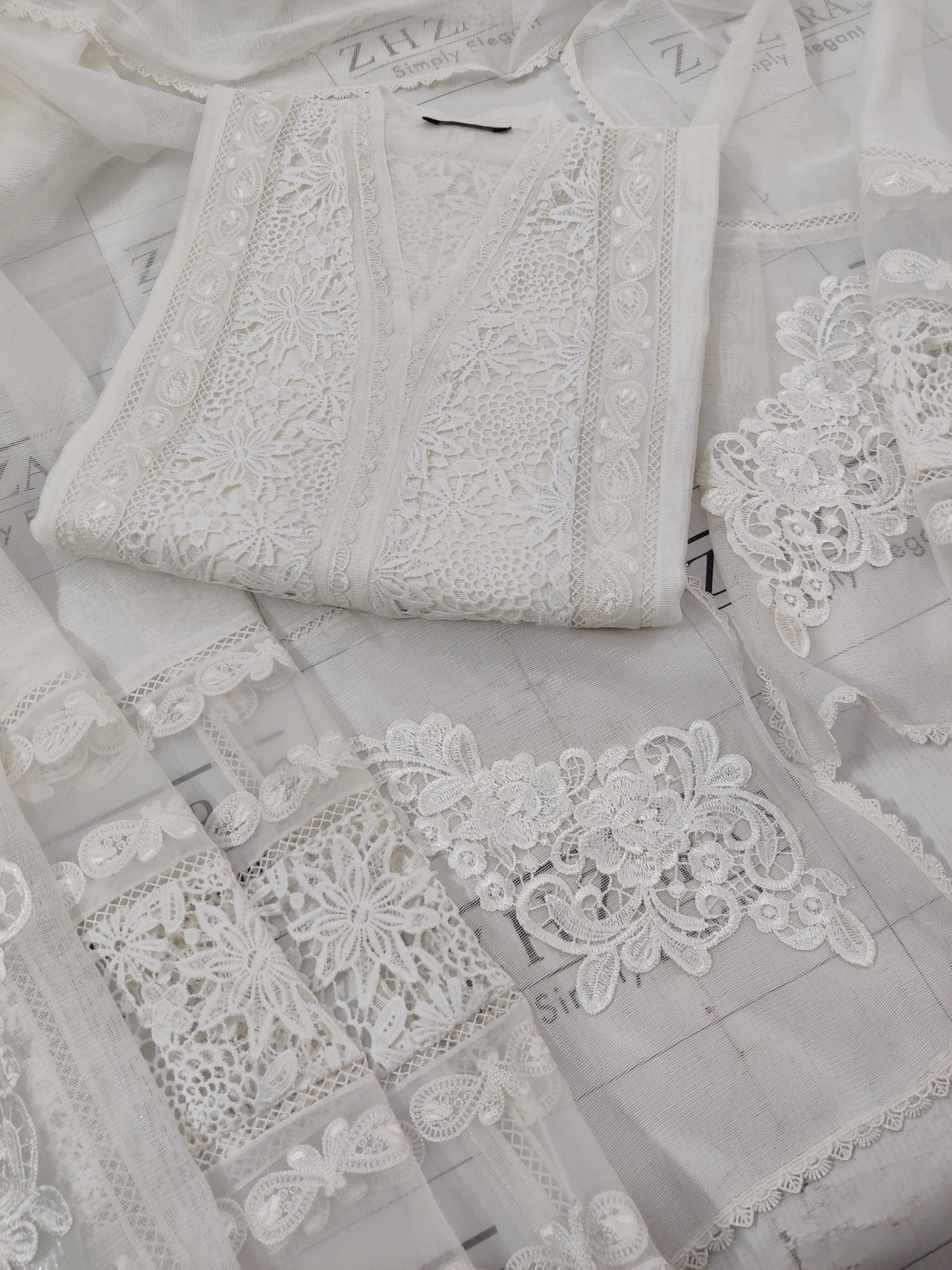 White Sapphire 2pc