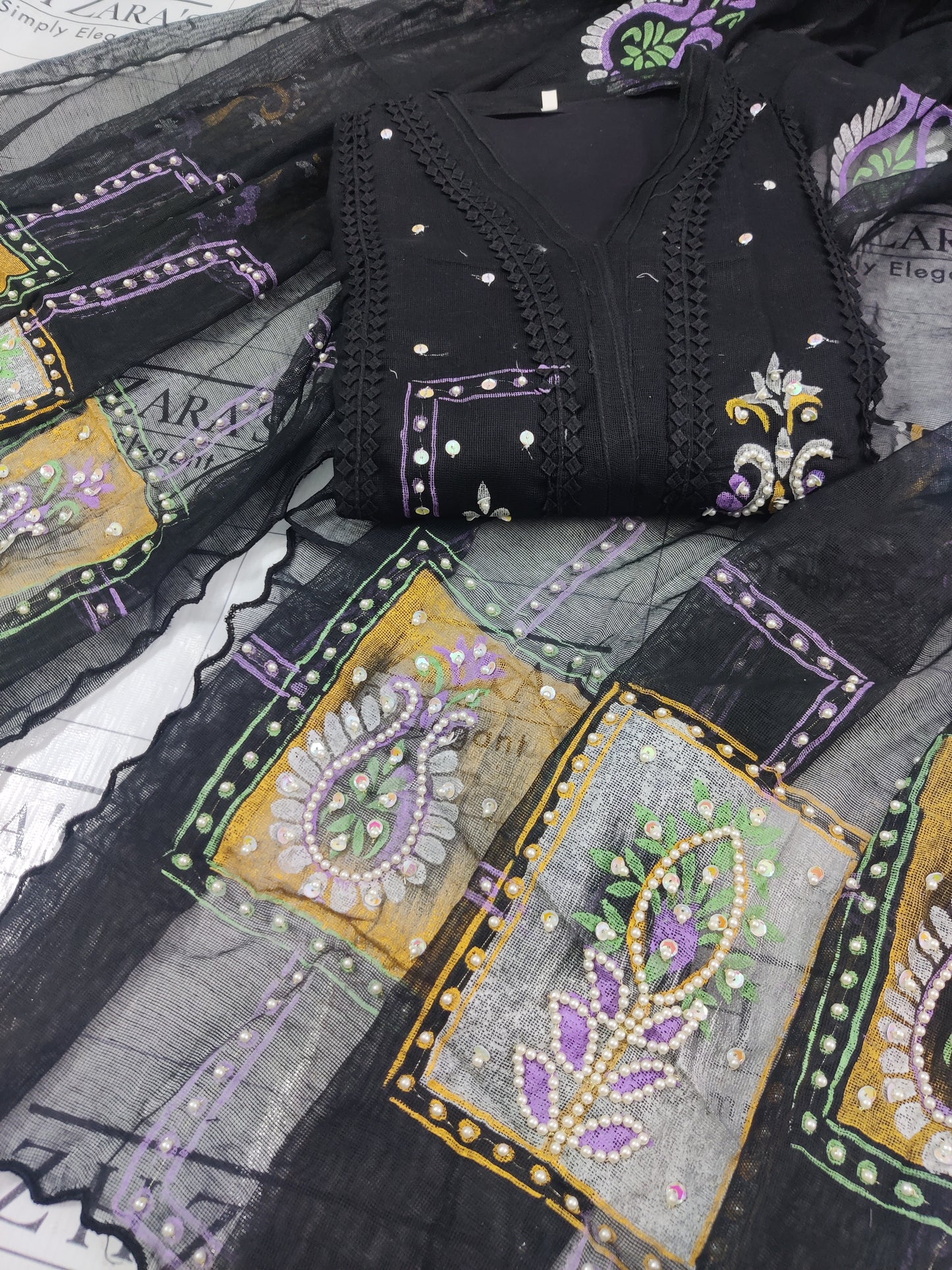 Black Frame Hand Painted Stitched 2pc