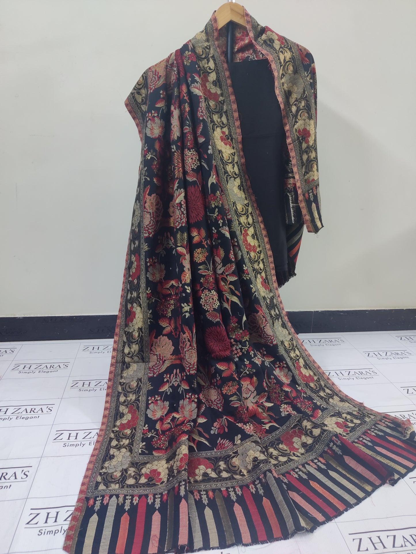 Kairi Black Red Kani Pashmina 3pc
