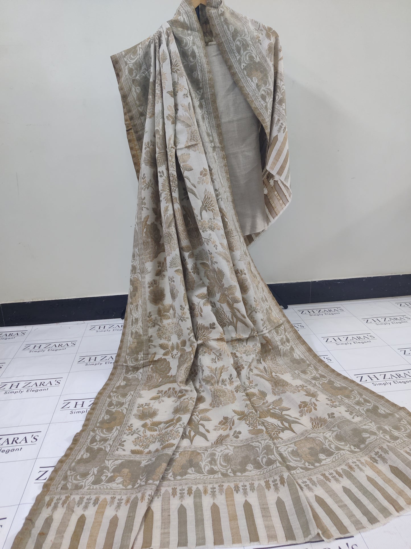 Beige Floral Kani Pashmina 3pc