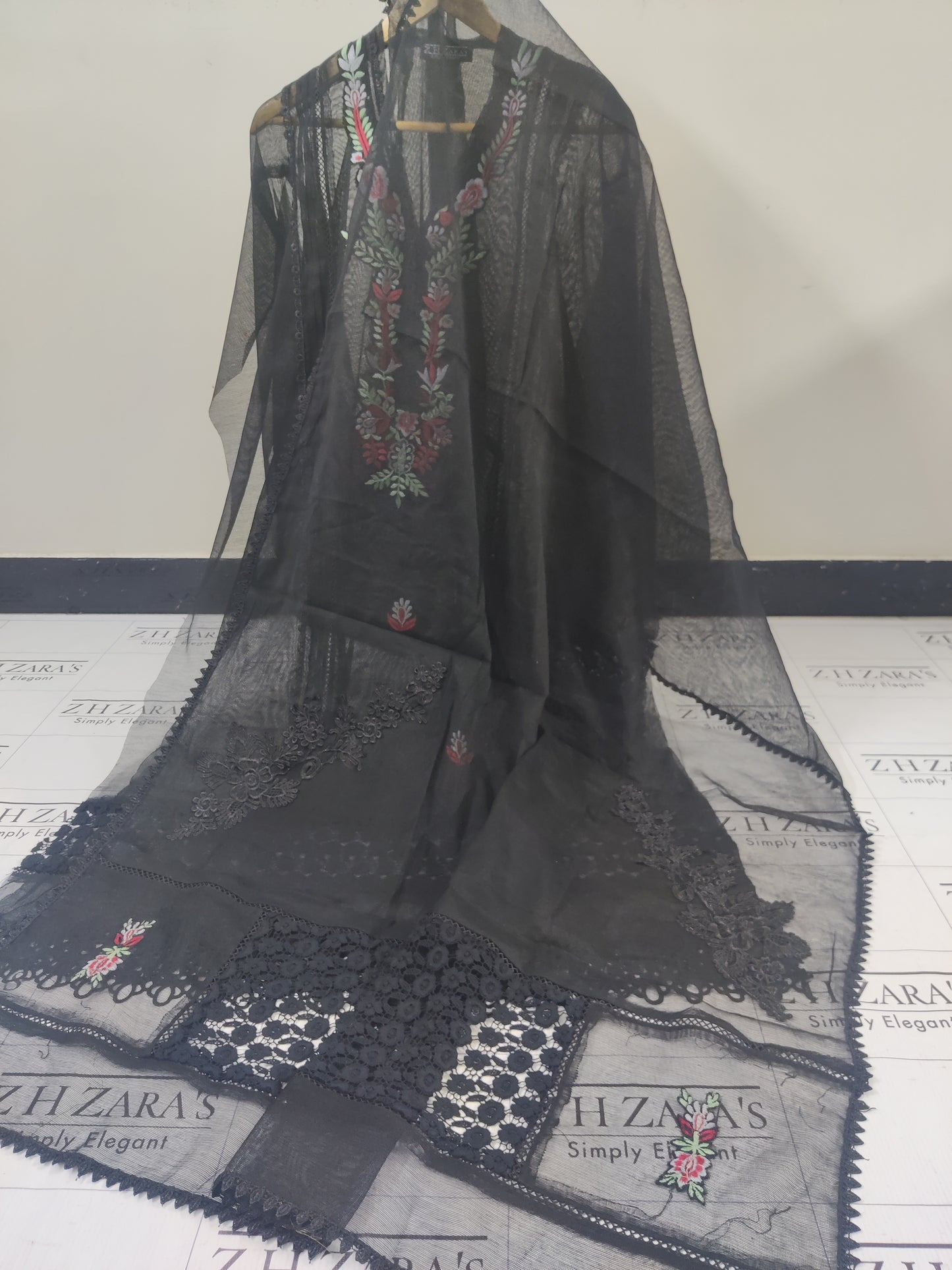 Black Blossom 2pc