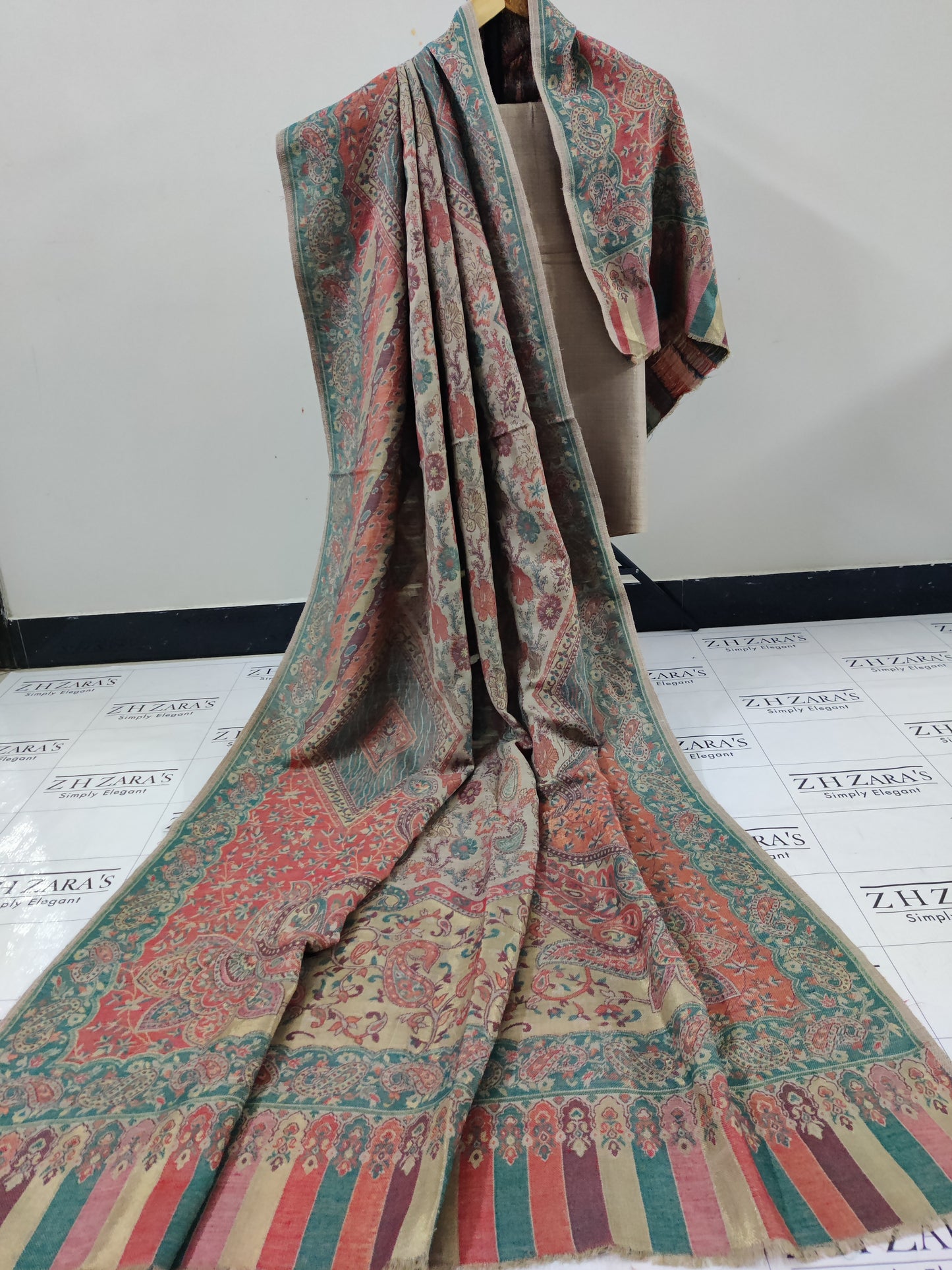 Kairi Multi Beige Kani Pashmina 3pc
