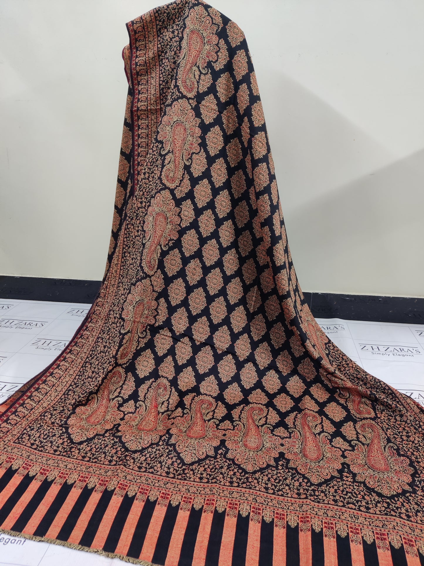 Black Peach Gala Double Kani Pashmina 3pc