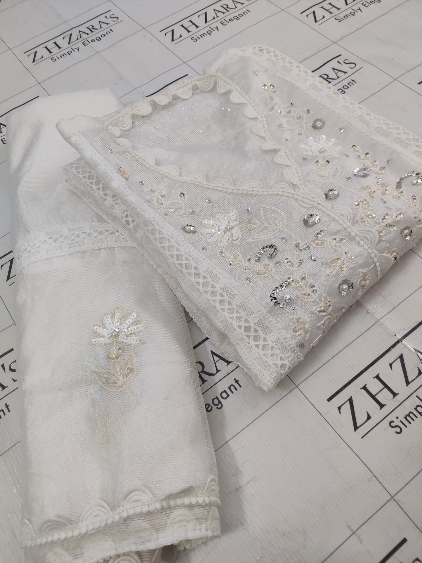 White Pearls & Beads 2pc