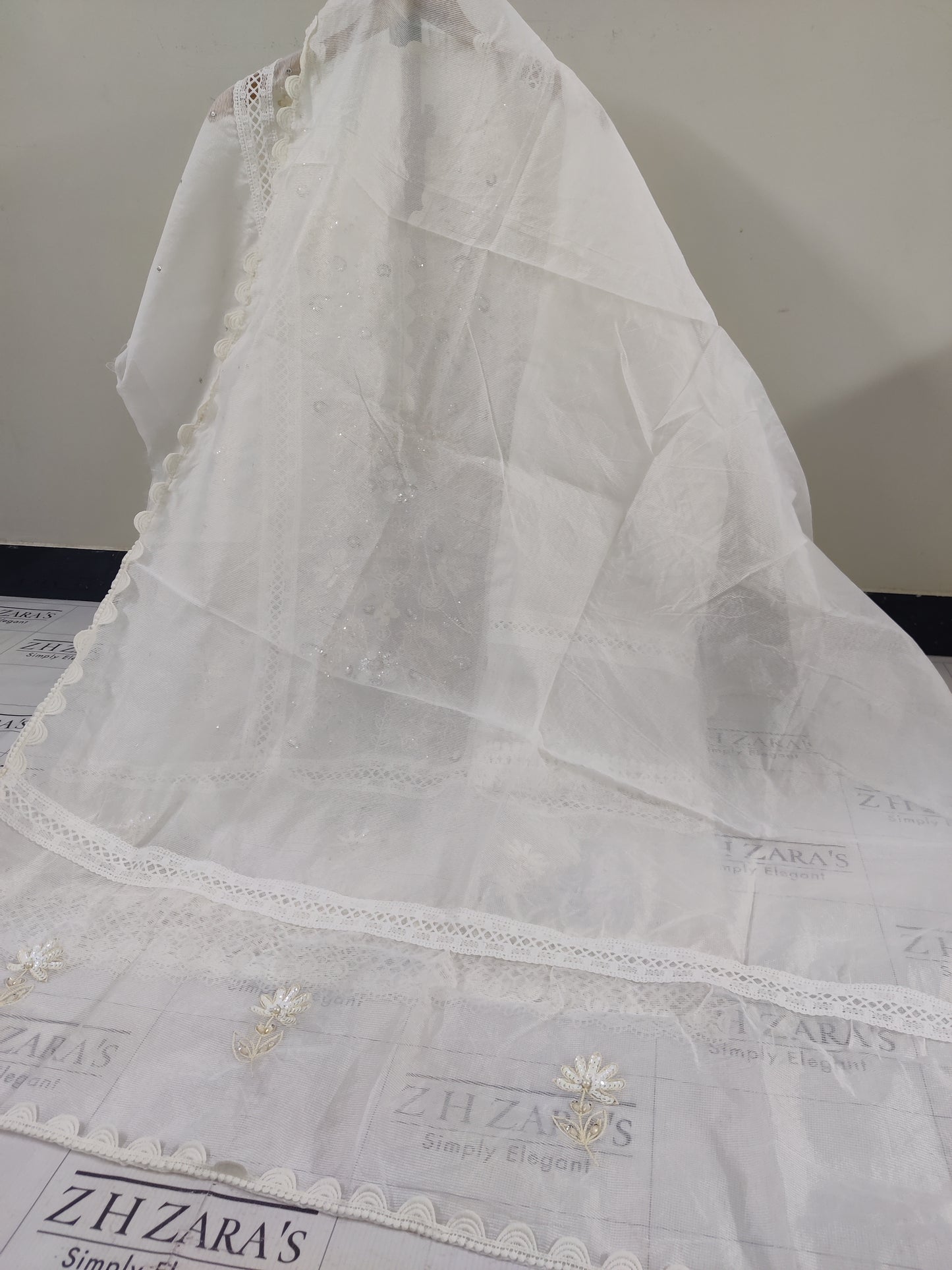 White Pearls & Beads 2pc