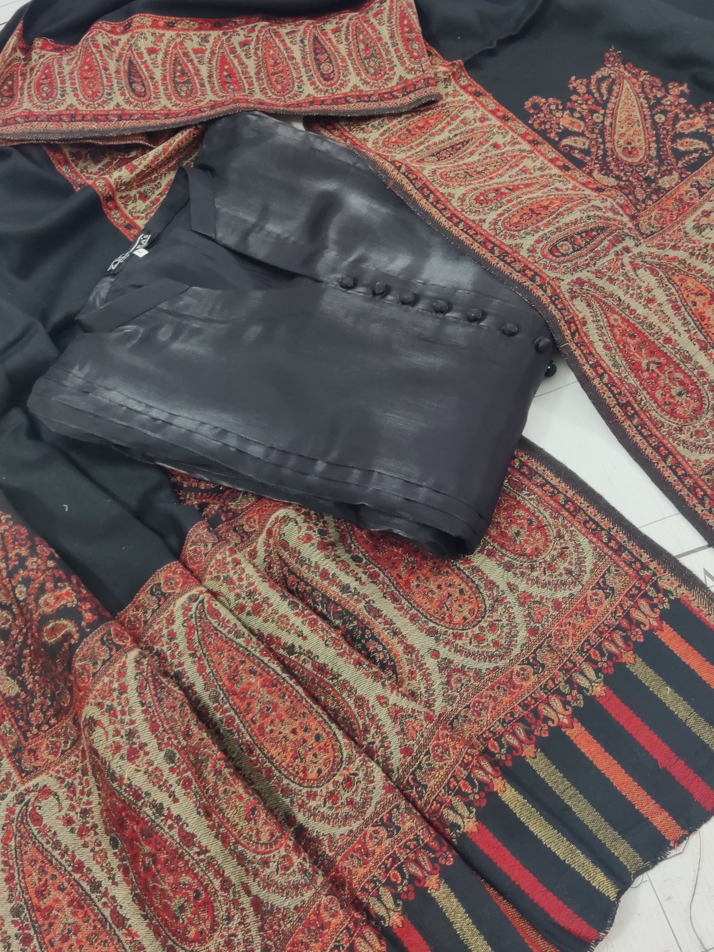 Kairi Black Moon Light Shawl & 3pc