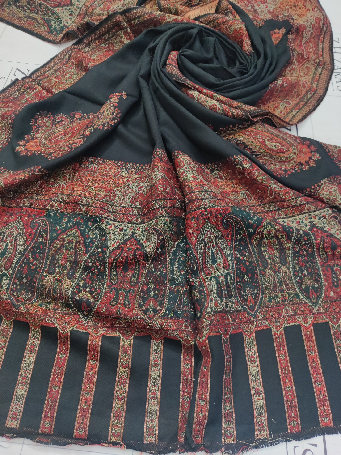 Zenia Maroon Pashmina Shawl & 3pc