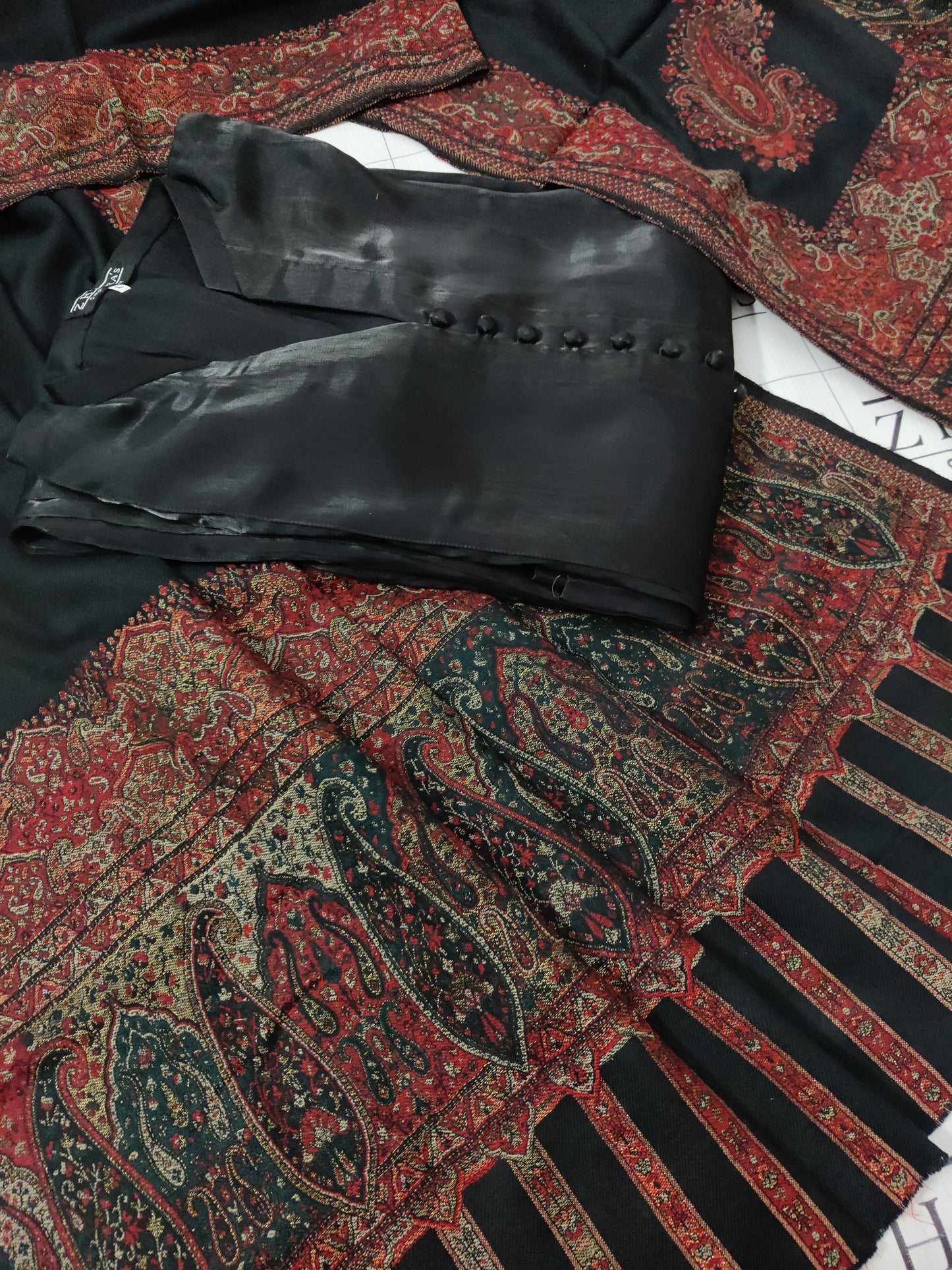 Zenia Black Moon Light Shawl & 3pc